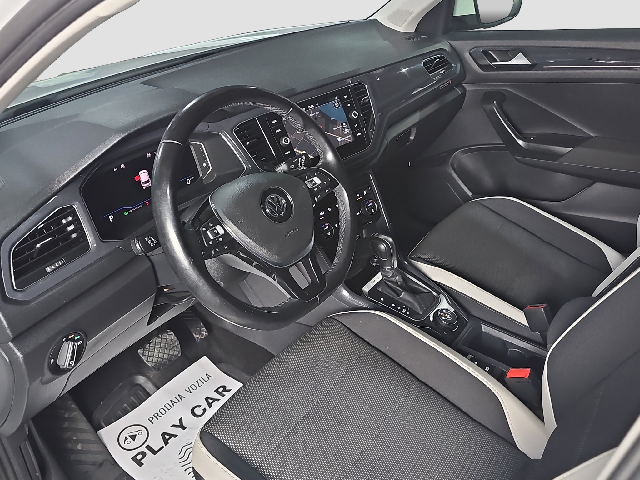 
								Volkswagen T-Roc 4Motion/AUTOM/VIRT full									