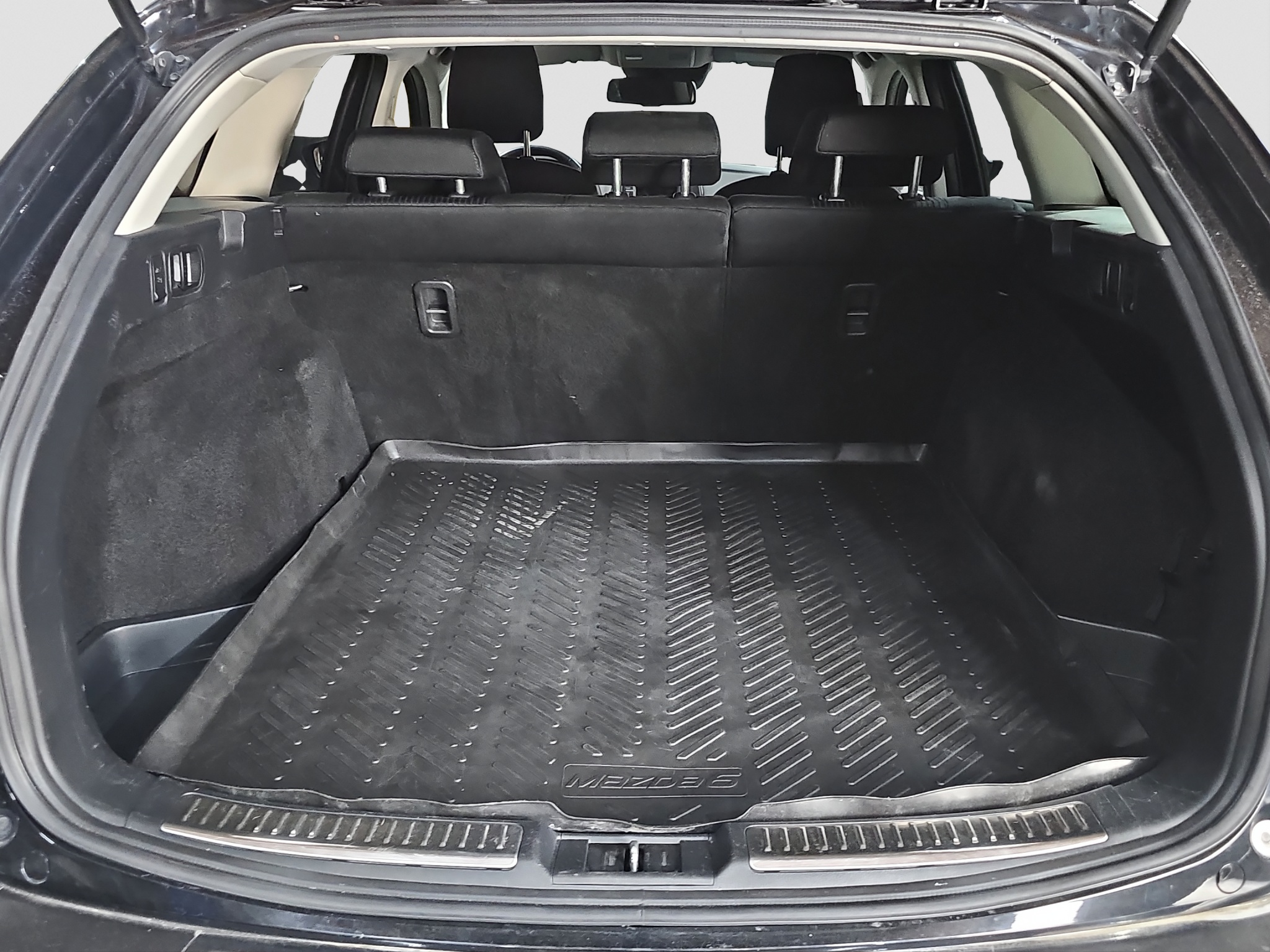 
								Mazda 6 full									