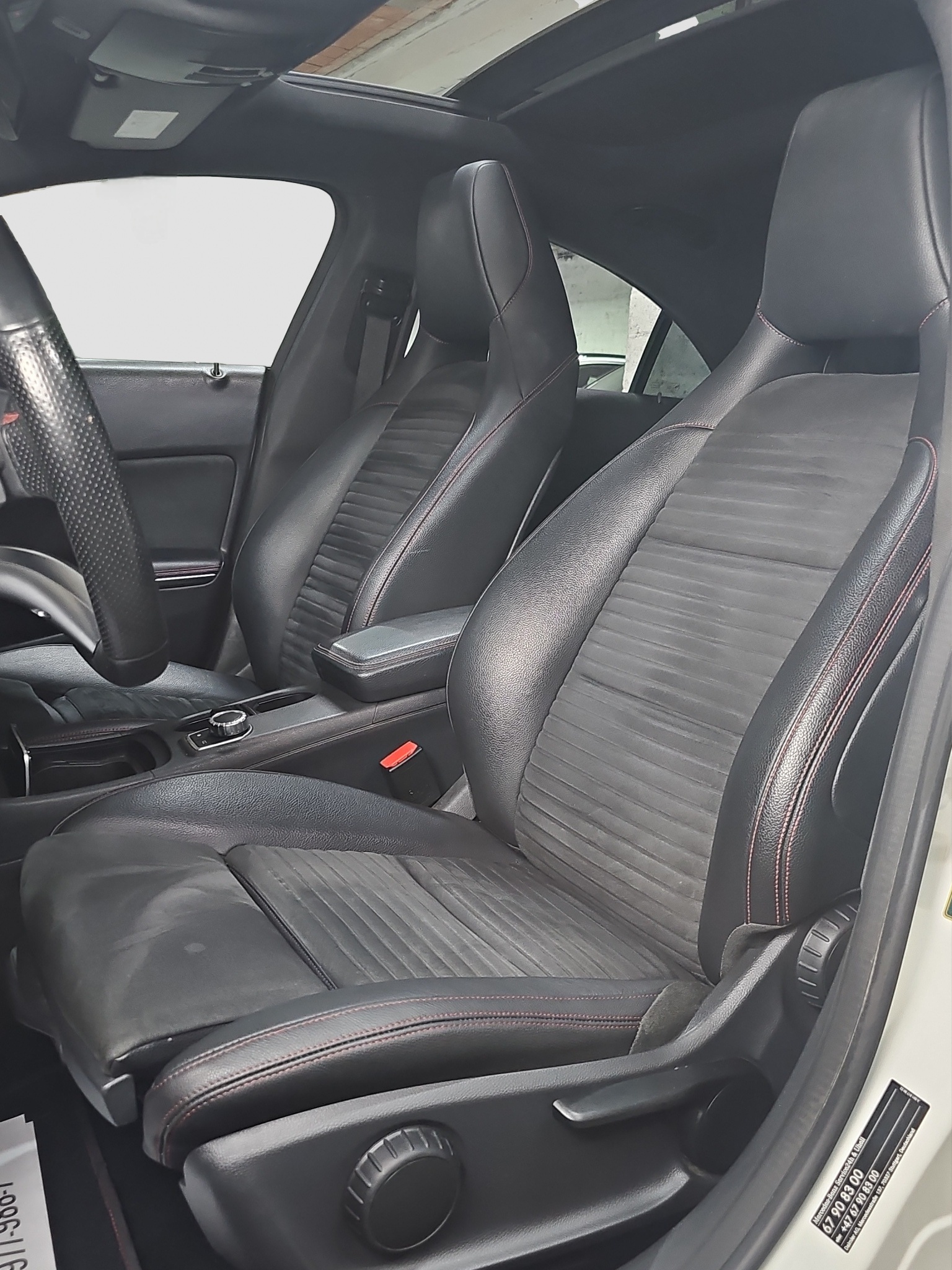 
								Mercedes Benz CLA 180 AMG/AUTO/ŠIBER full									