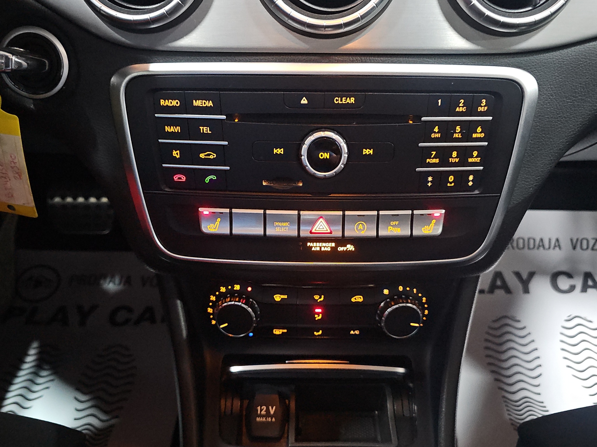 
								Mercedes Benz CLA 180 AMG/AUTO/ŠIBER full									