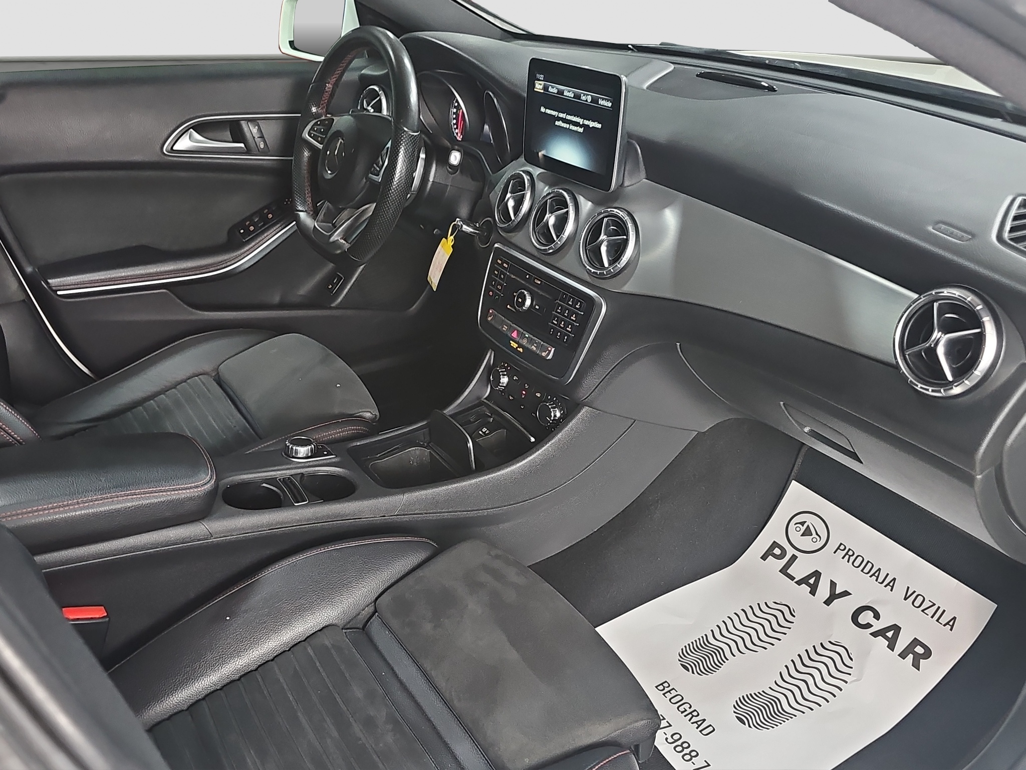 
								Mercedes Benz CLA 180 AMG/AUTO/ŠIBER full									