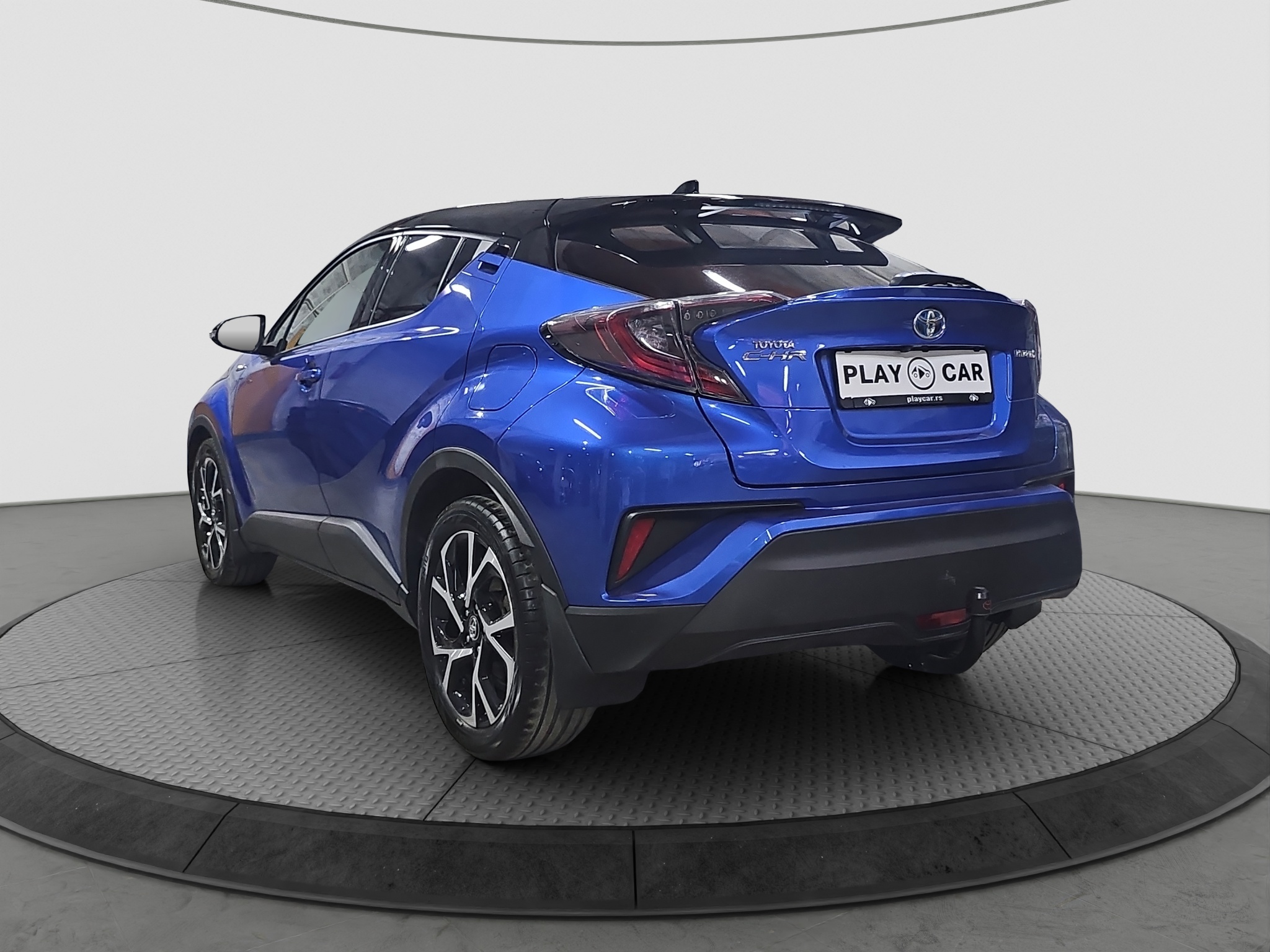 
								Toyota C-HR full									