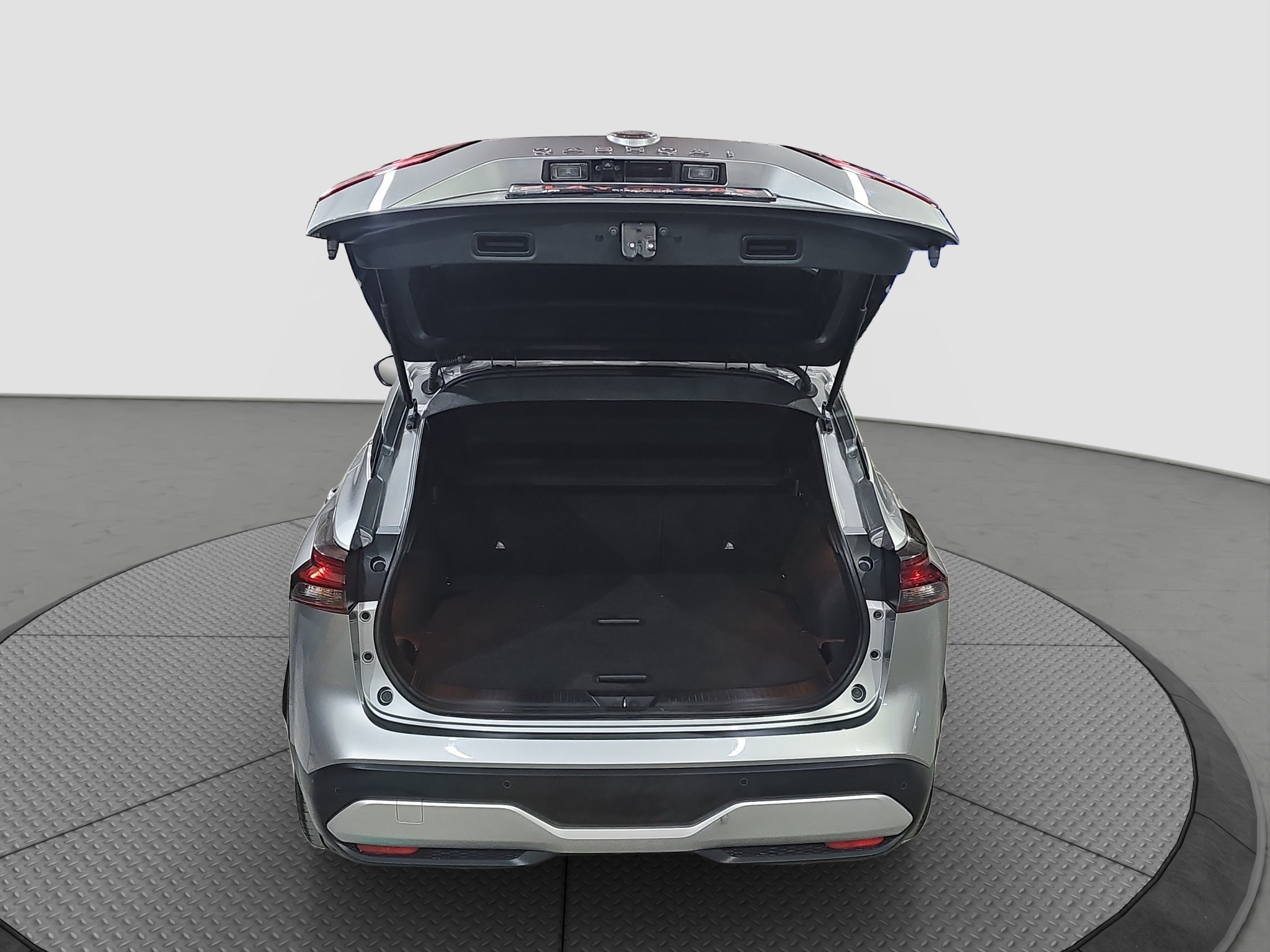 
								Nissan Qashqai 4X4/MildHybrid/AUTO full									