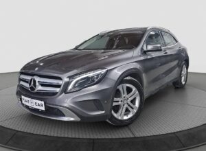 Mercedes Benz GLA 180 AUTO/DOBAR