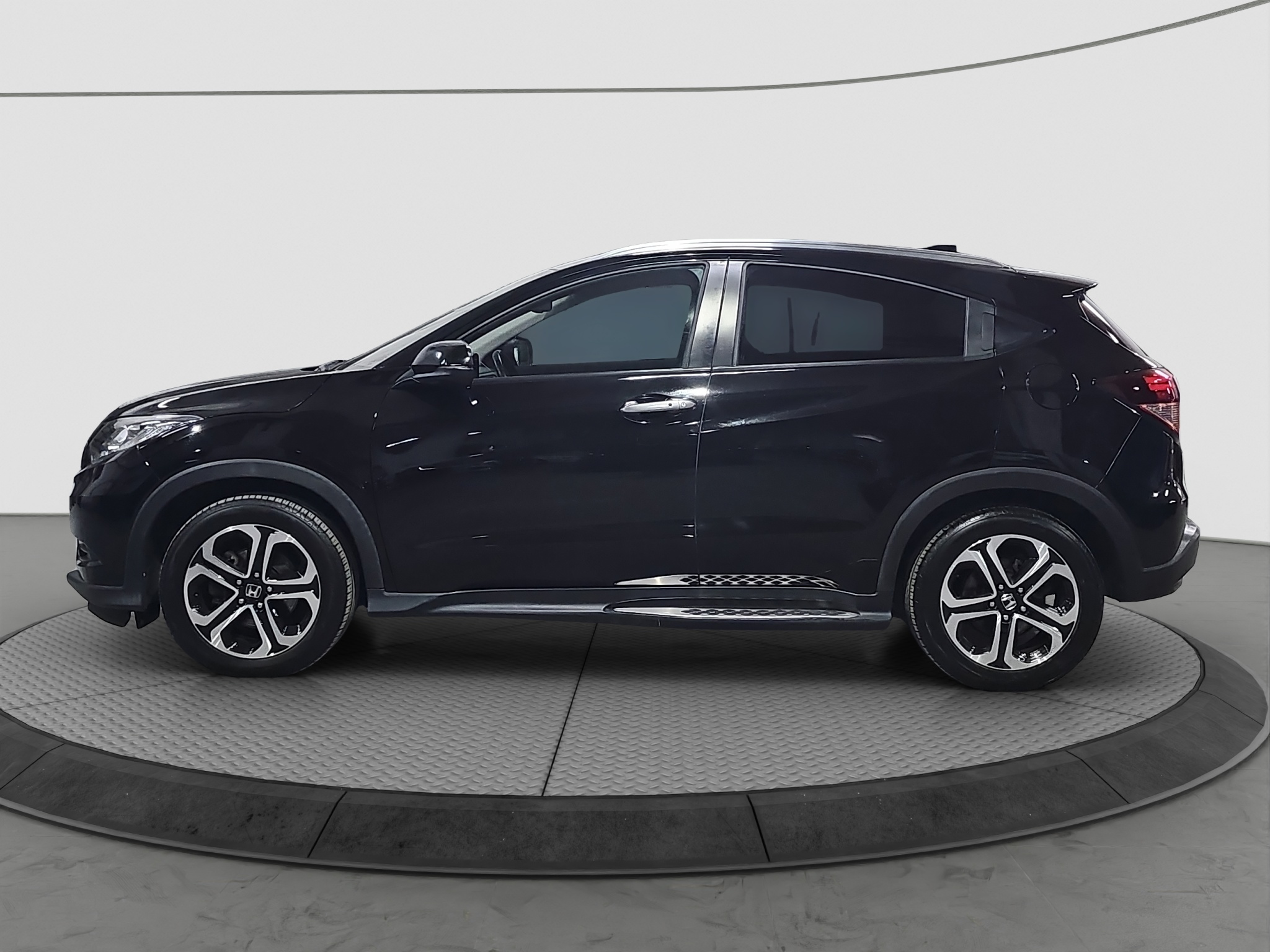 
								Honda HR-V PANO/SIBER/AUTO full									