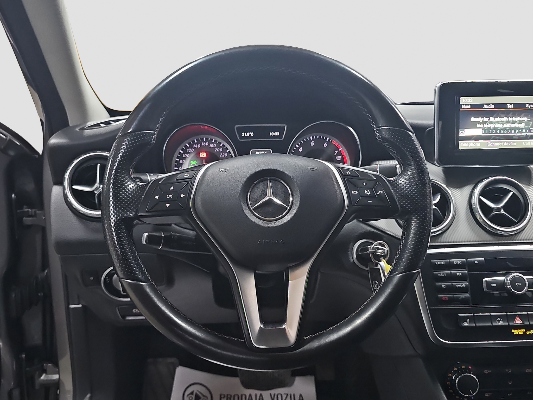
								Mercedes Benz GLA 180 AUTO/DOBAR full									