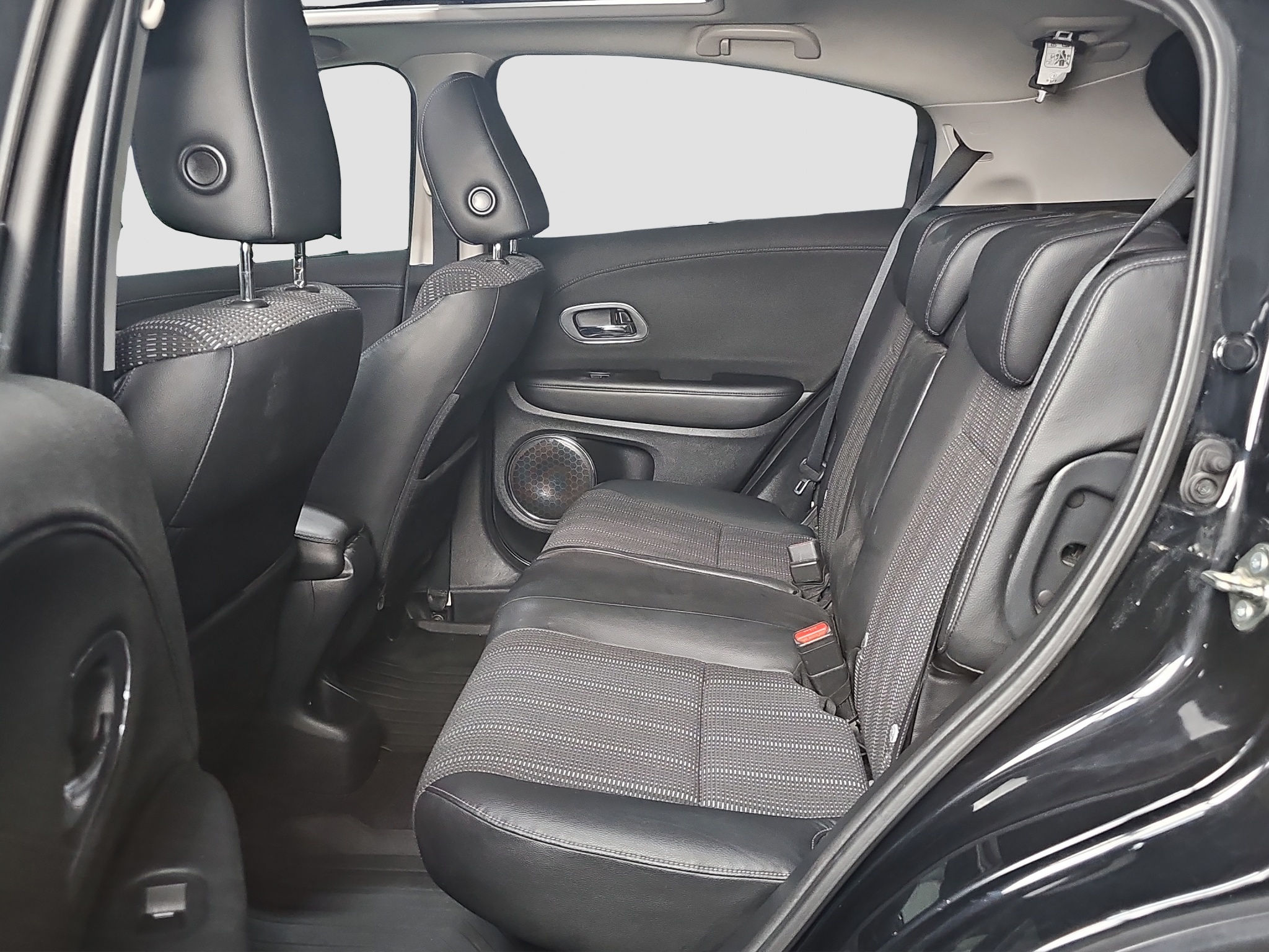 
								Honda HR-V PANO/SIBER/AUTO full									