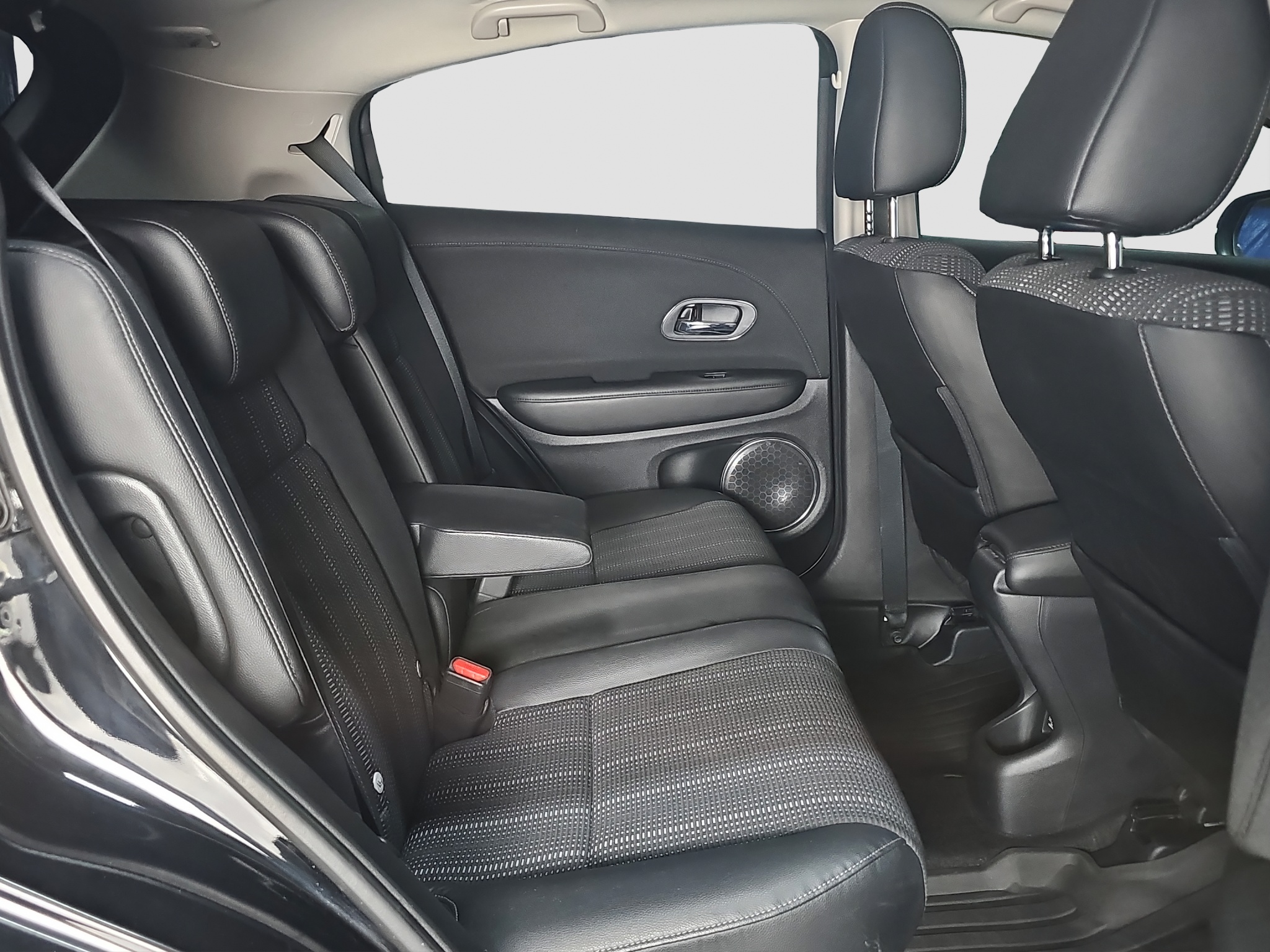 
								Honda HR-V PANO/SIBER/AUTO full									