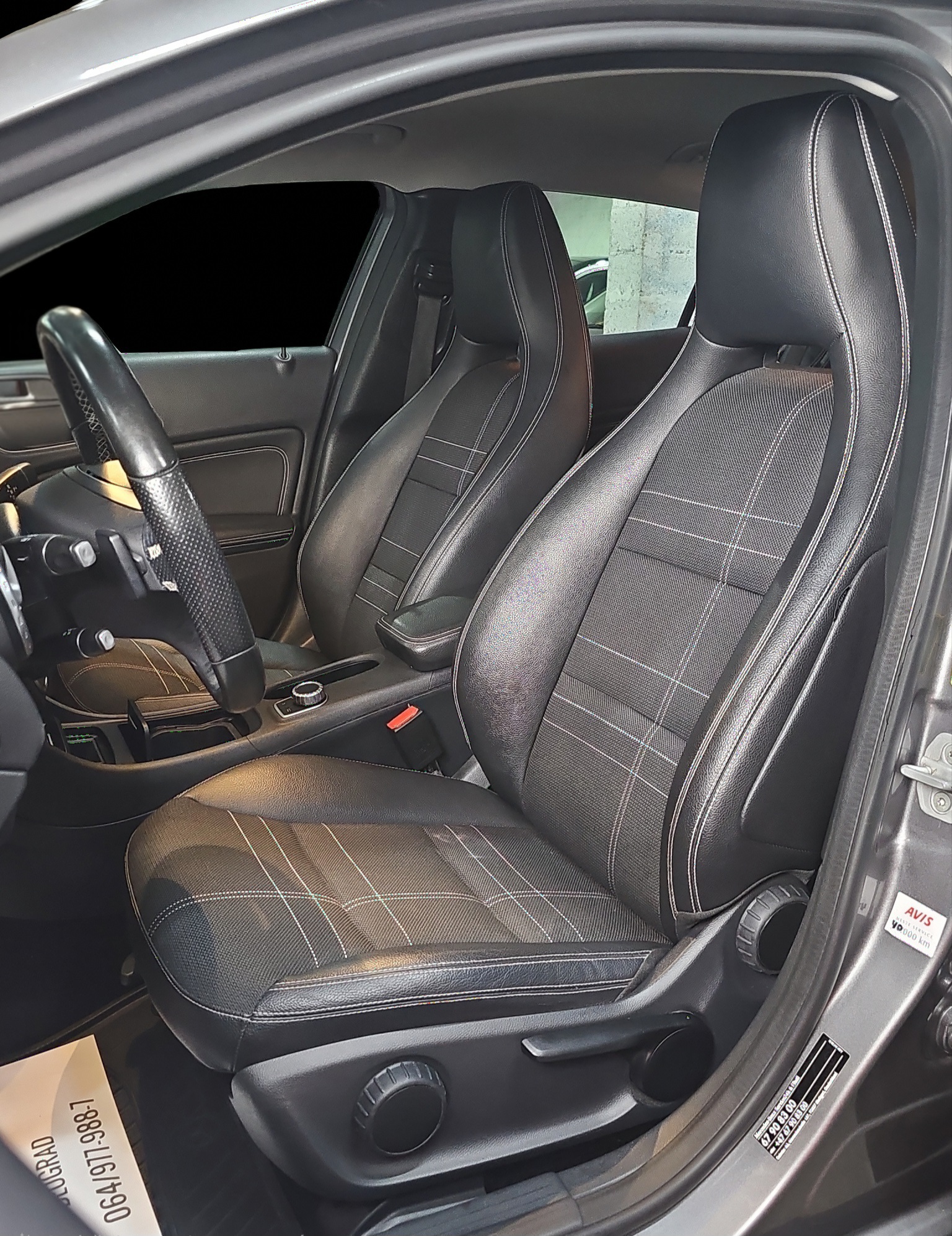 
								Mercedes Benz GLA 180 AUTO/DOBAR full									
