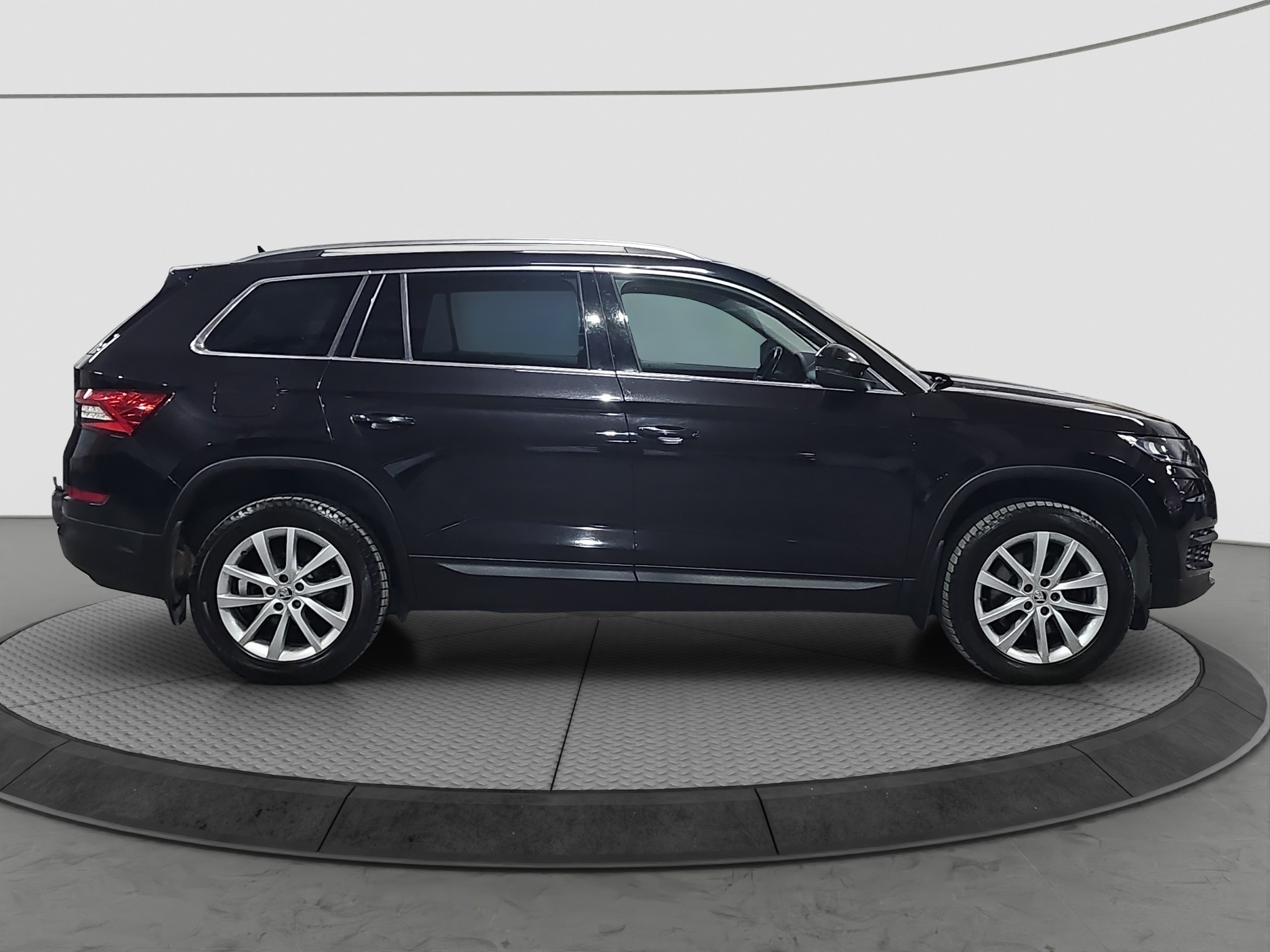 
								Škoda Kodiaq VIRT/AWD/MATR/DSG full									
