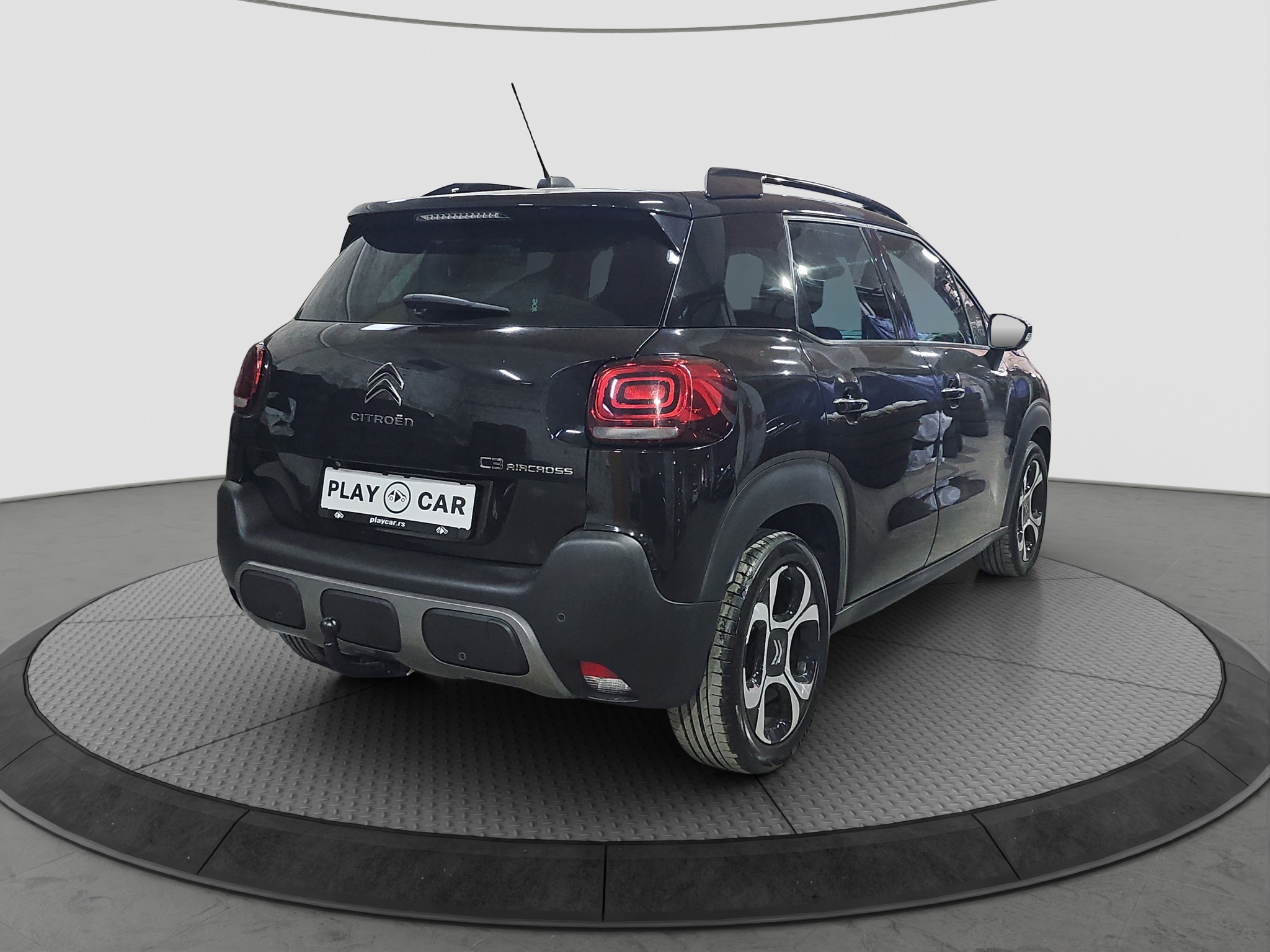 
								Citroen C3 Aircross full									