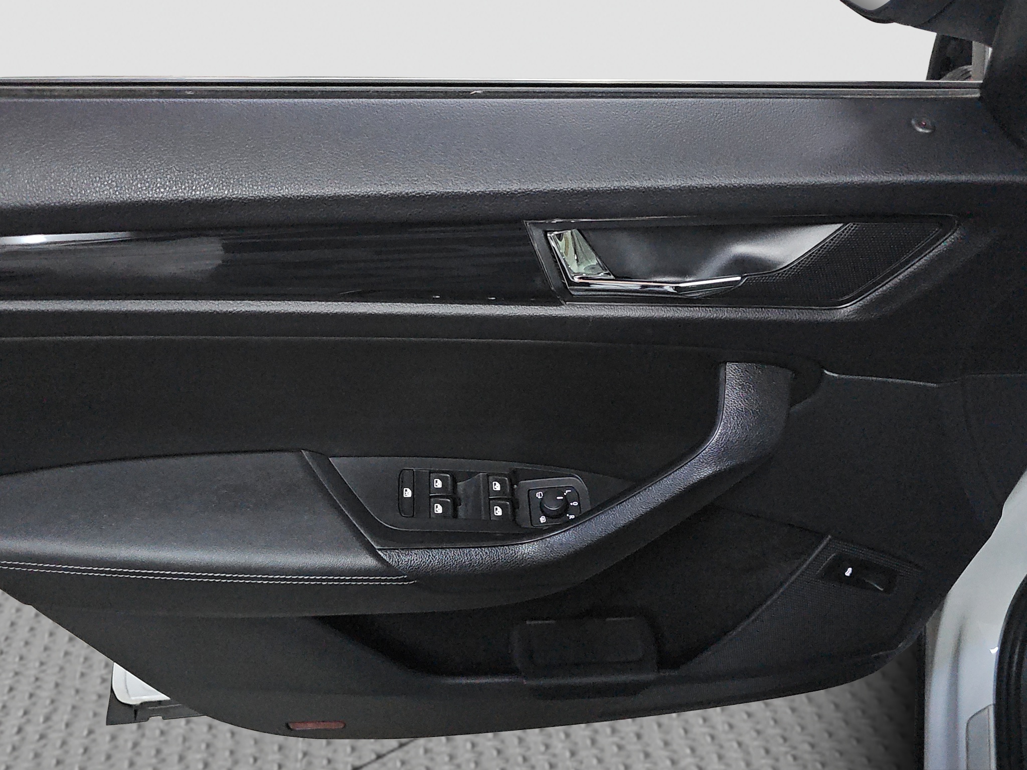 
								Škoda Kodiaq AWD/MATR/DSG full									