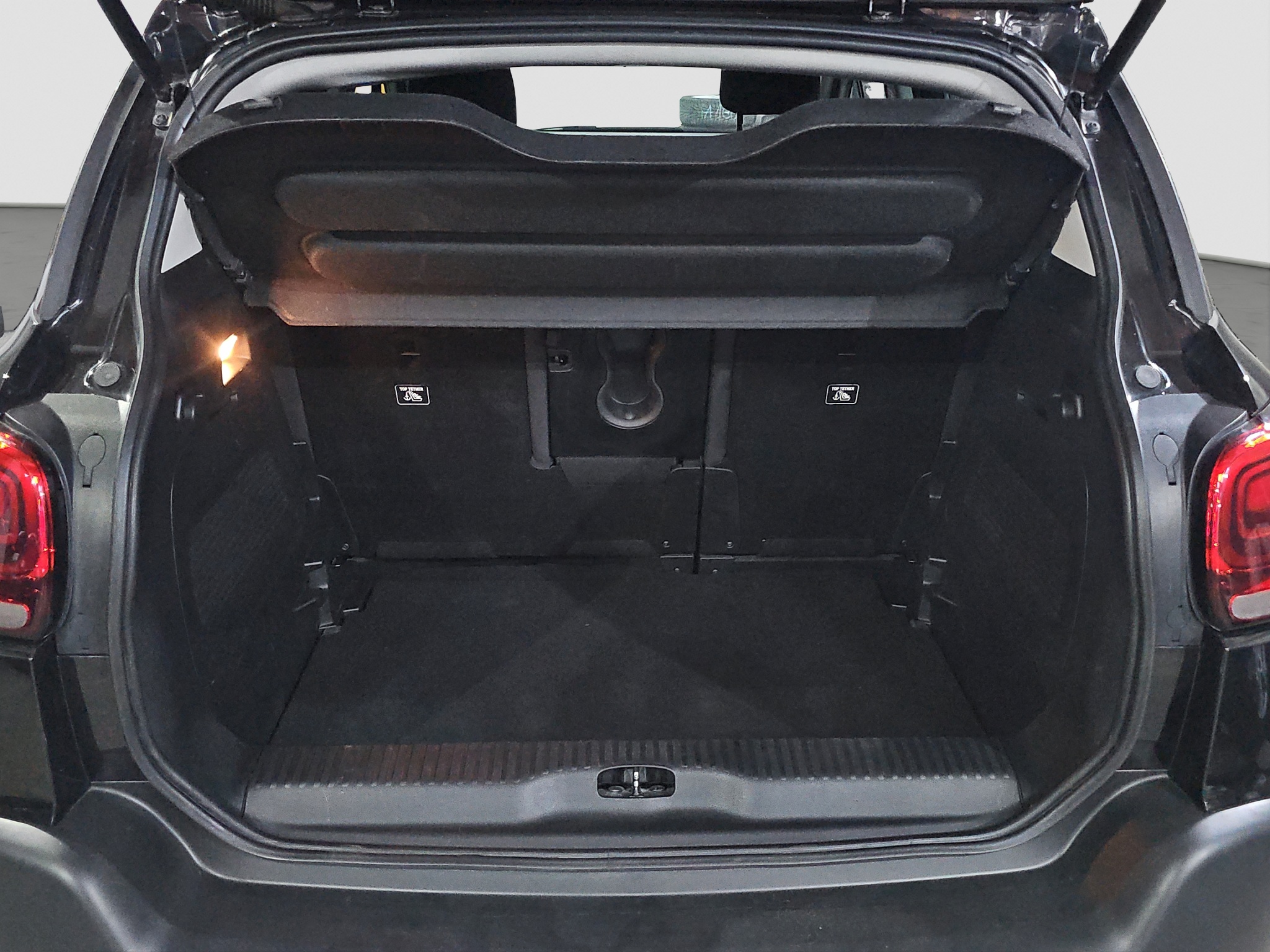 
								Citroen C3 Aircross full									