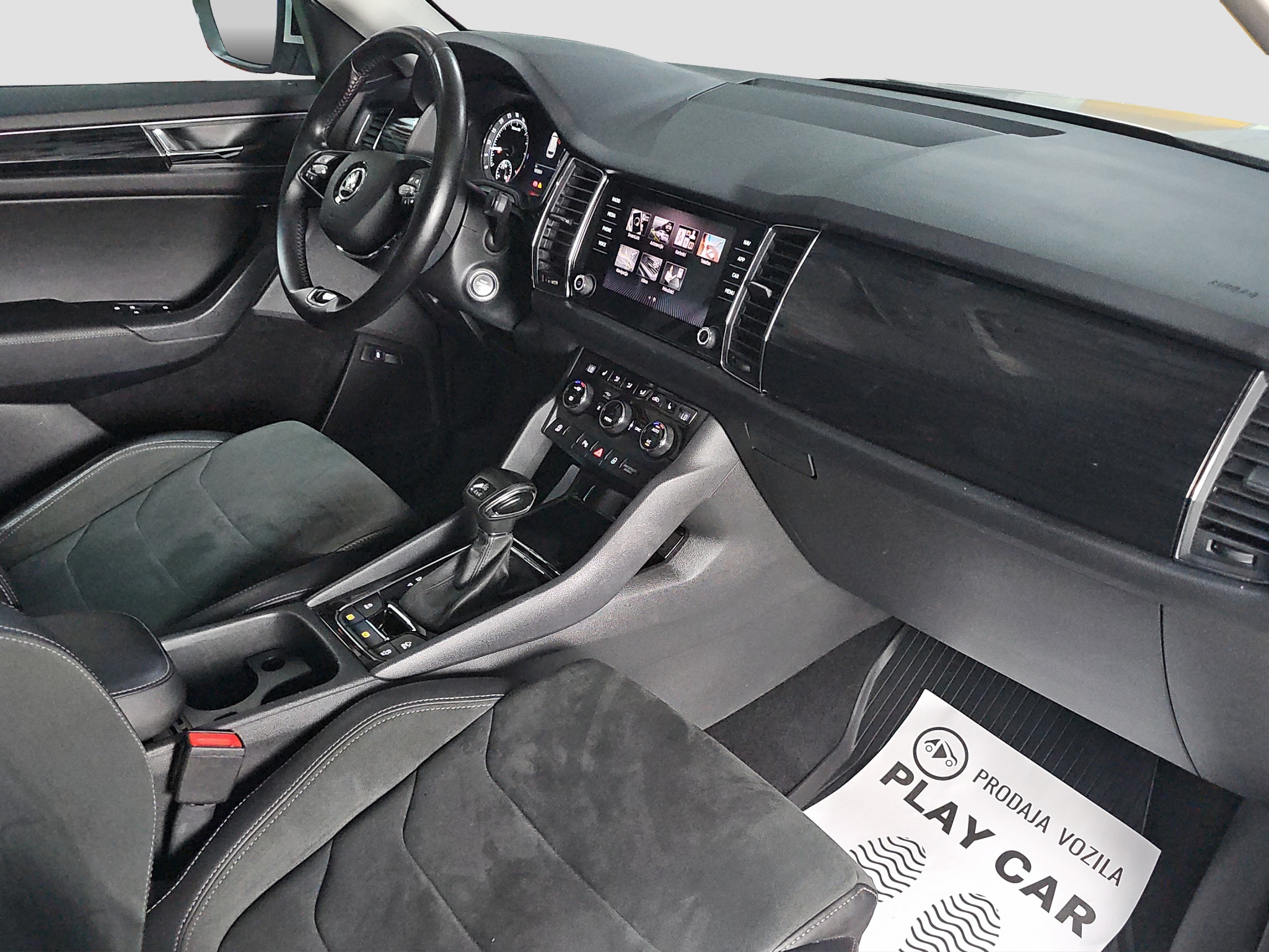
								Škoda Kodiaq AWD/MATR/DSG full									
