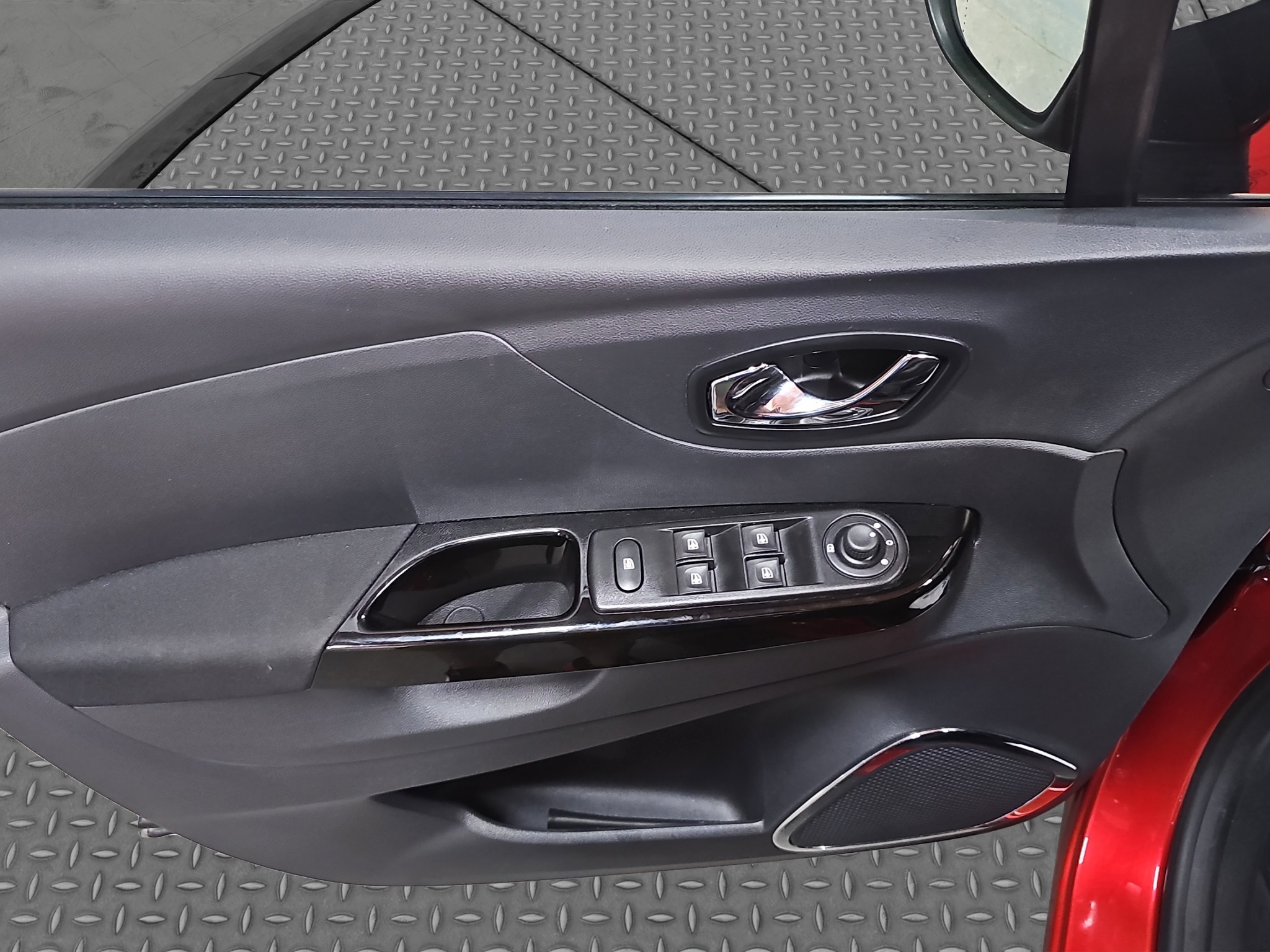 
								Renault Captur AUTO/T.O.P full									