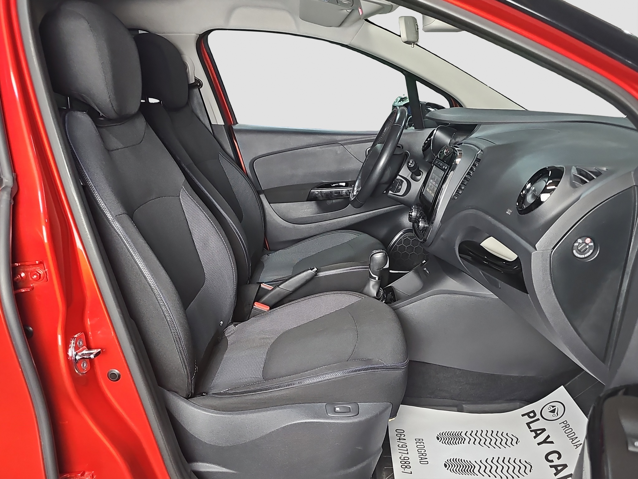
								Renault Captur AUTO/T.O.P full									