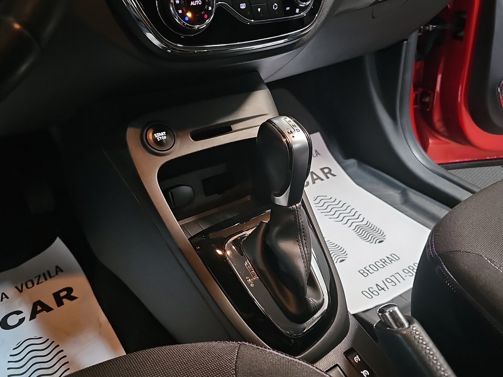 
								Renault Captur AUTO/T.O.P full									