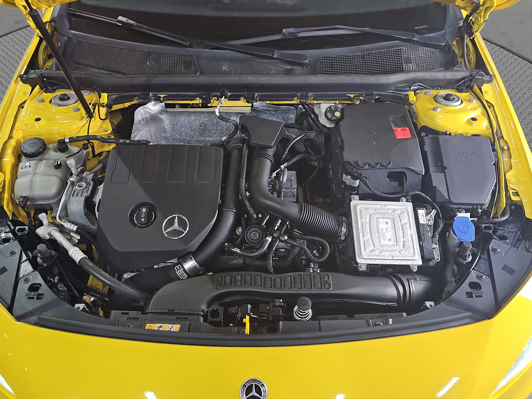 
								Mercedes Benz A 180 AUTO/FU.LL full									