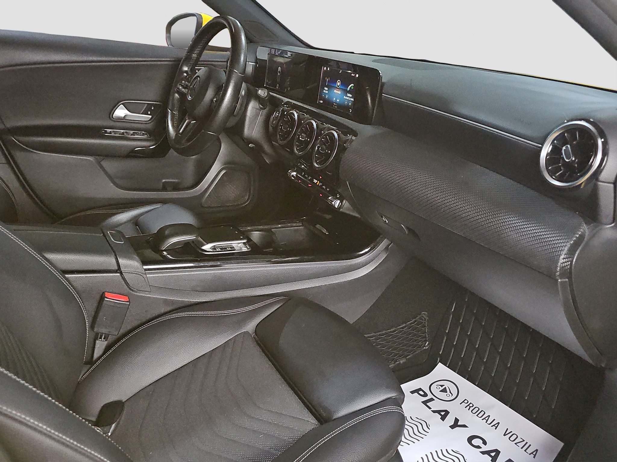 
								Mercedes Benz A 180 AUTO/FU.LL full									