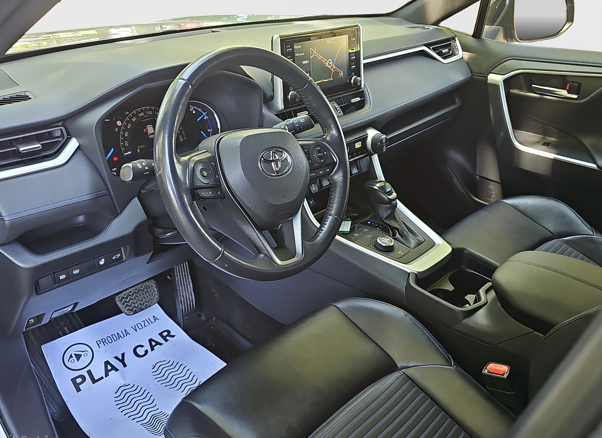 
								Toyota RAV 4 AWD/T0P full									