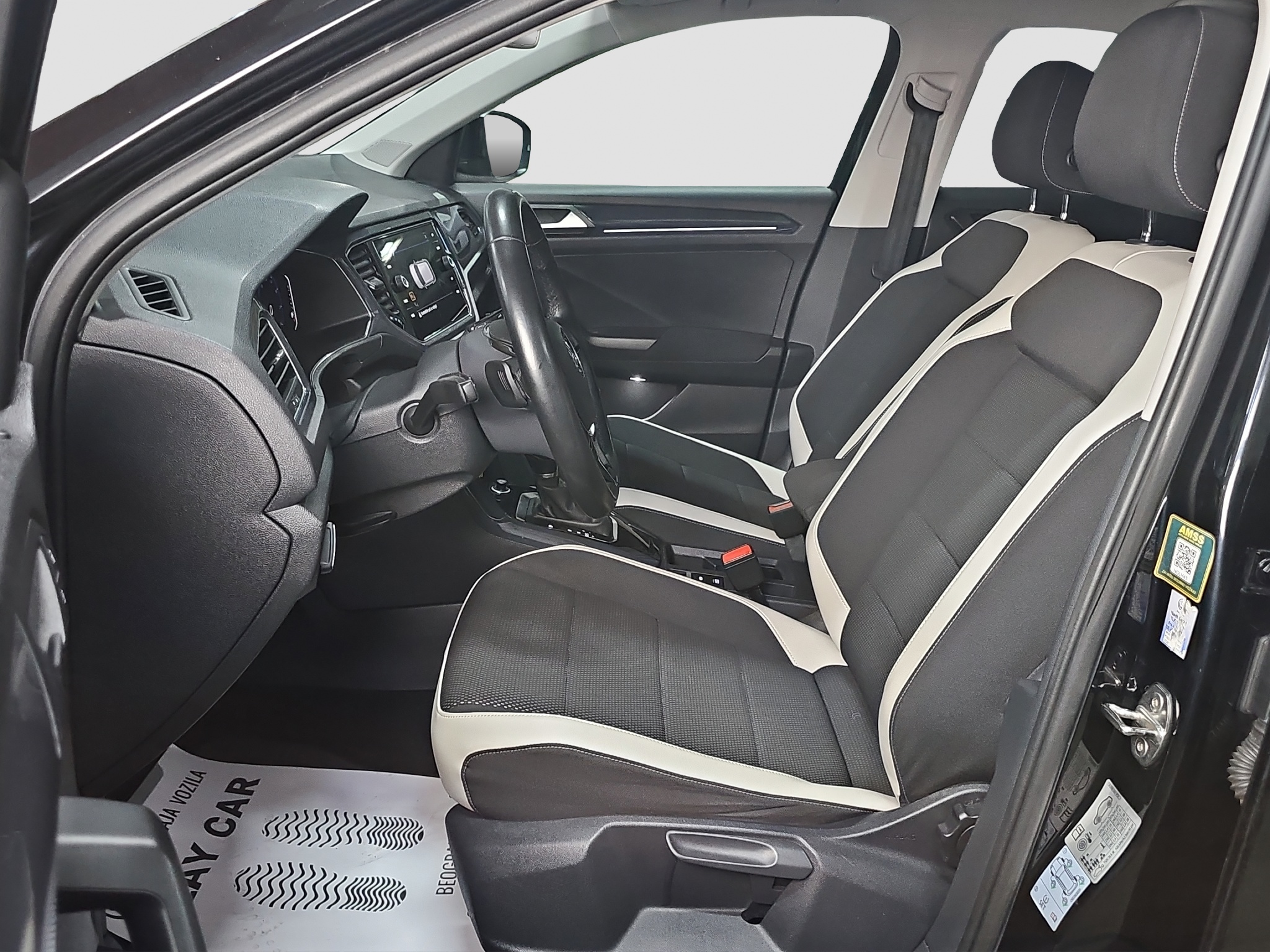 
								Volkswagen T-Roc AUTO/T.O.P/VIRT full									