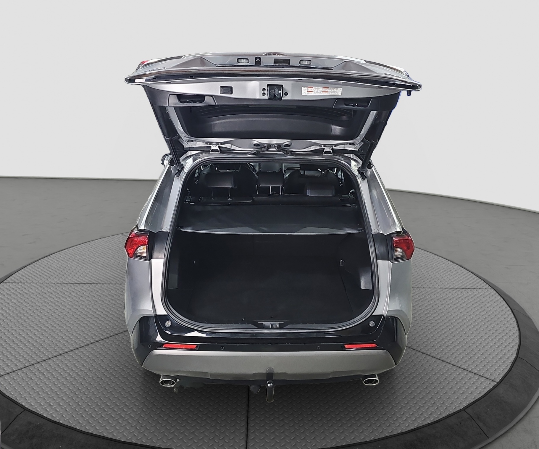 
								Toyota RAV 4 AWD/T0P full									