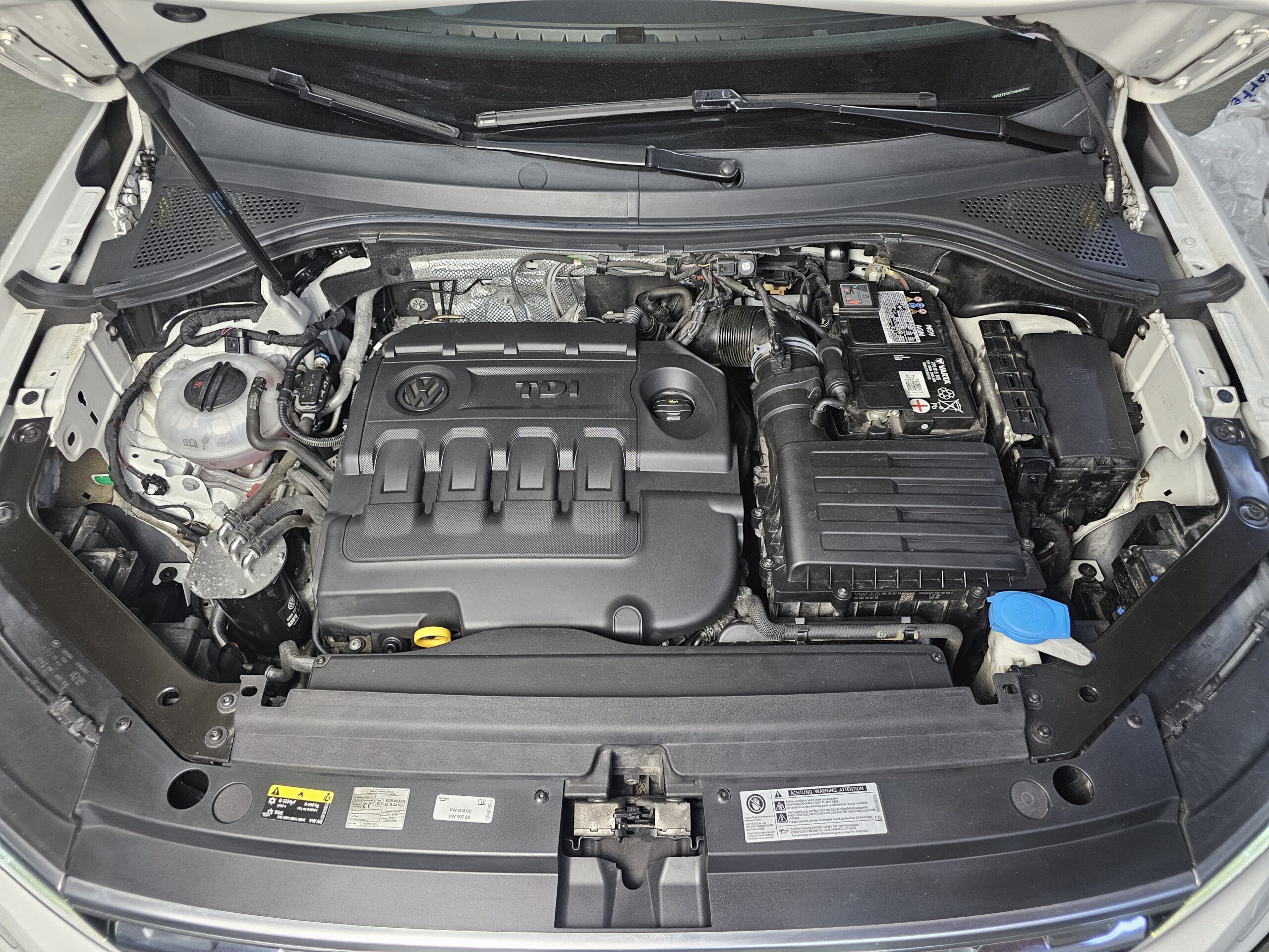 
								Volkswagen Tiguan R-line/4motion/T.O.P full									