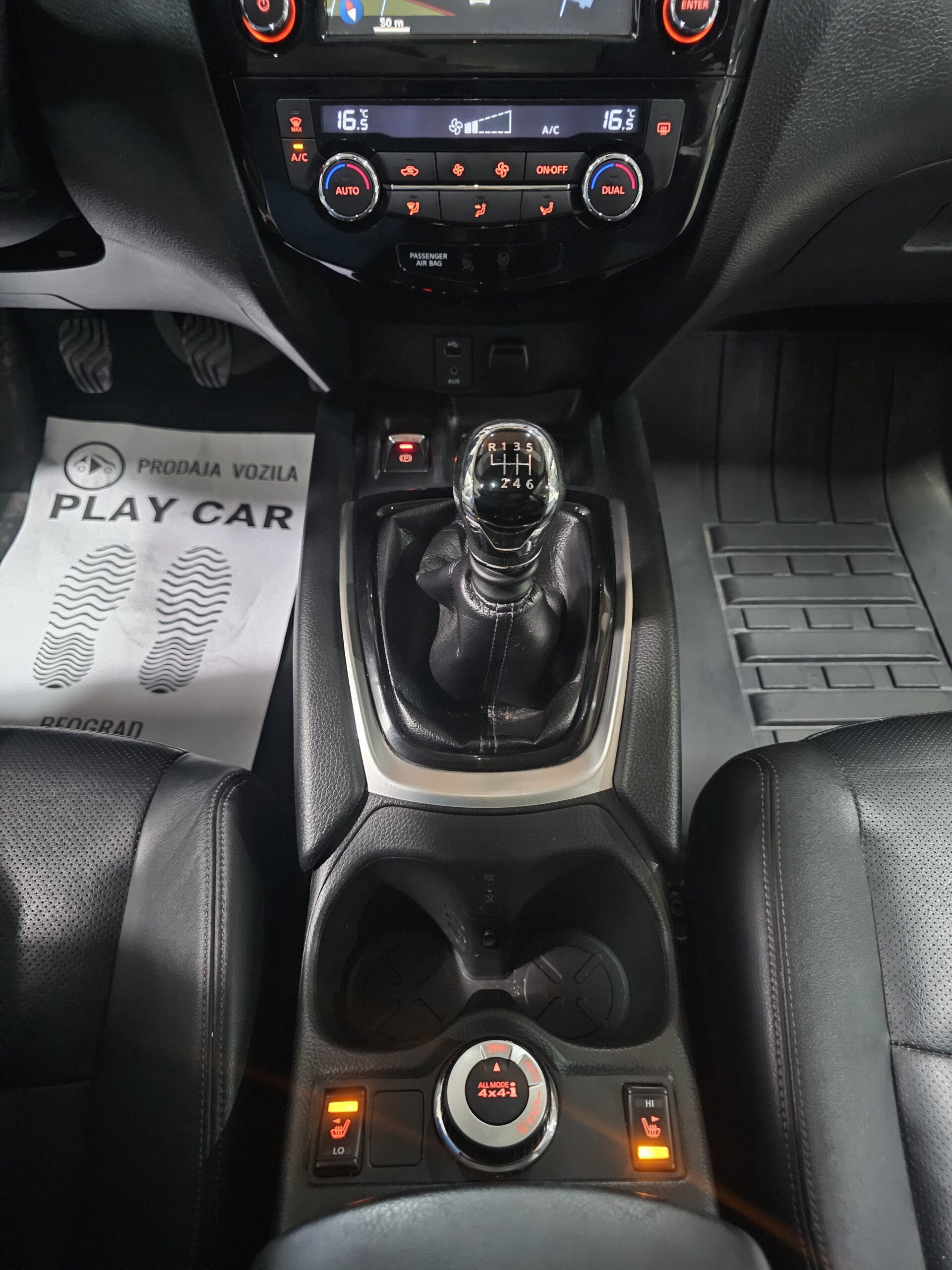 
								Nissan X-Trail 4X4/TEKNA/POK.KROV full									