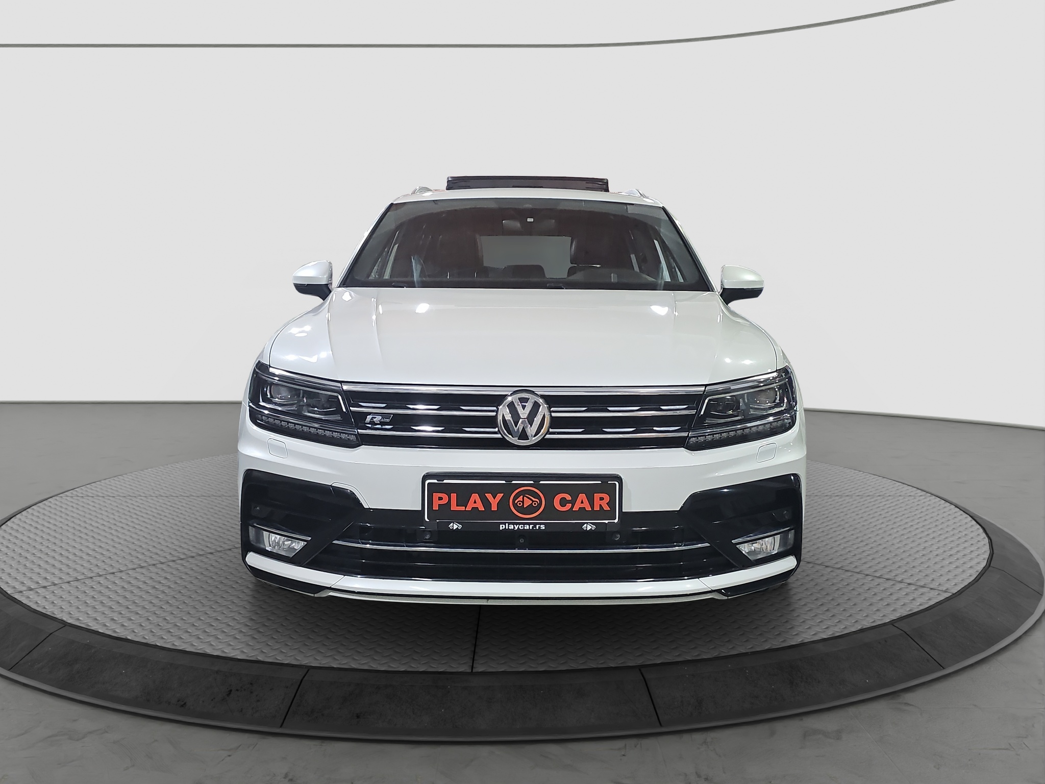 
								Volkswagen Tiguan R-line x2/4M/VIRT full									