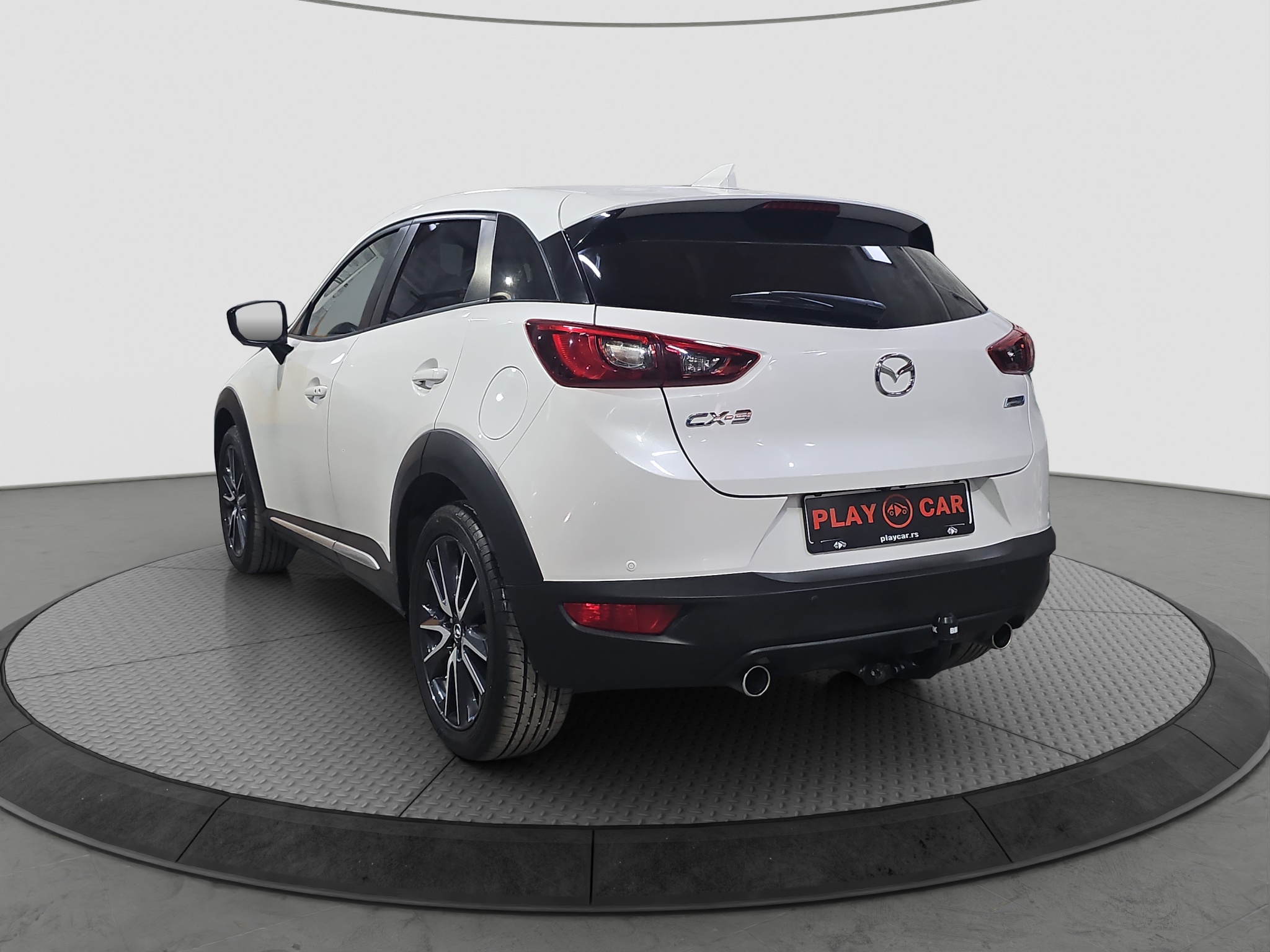 
								Mazda CX-3 AUTO/FU.LL full									