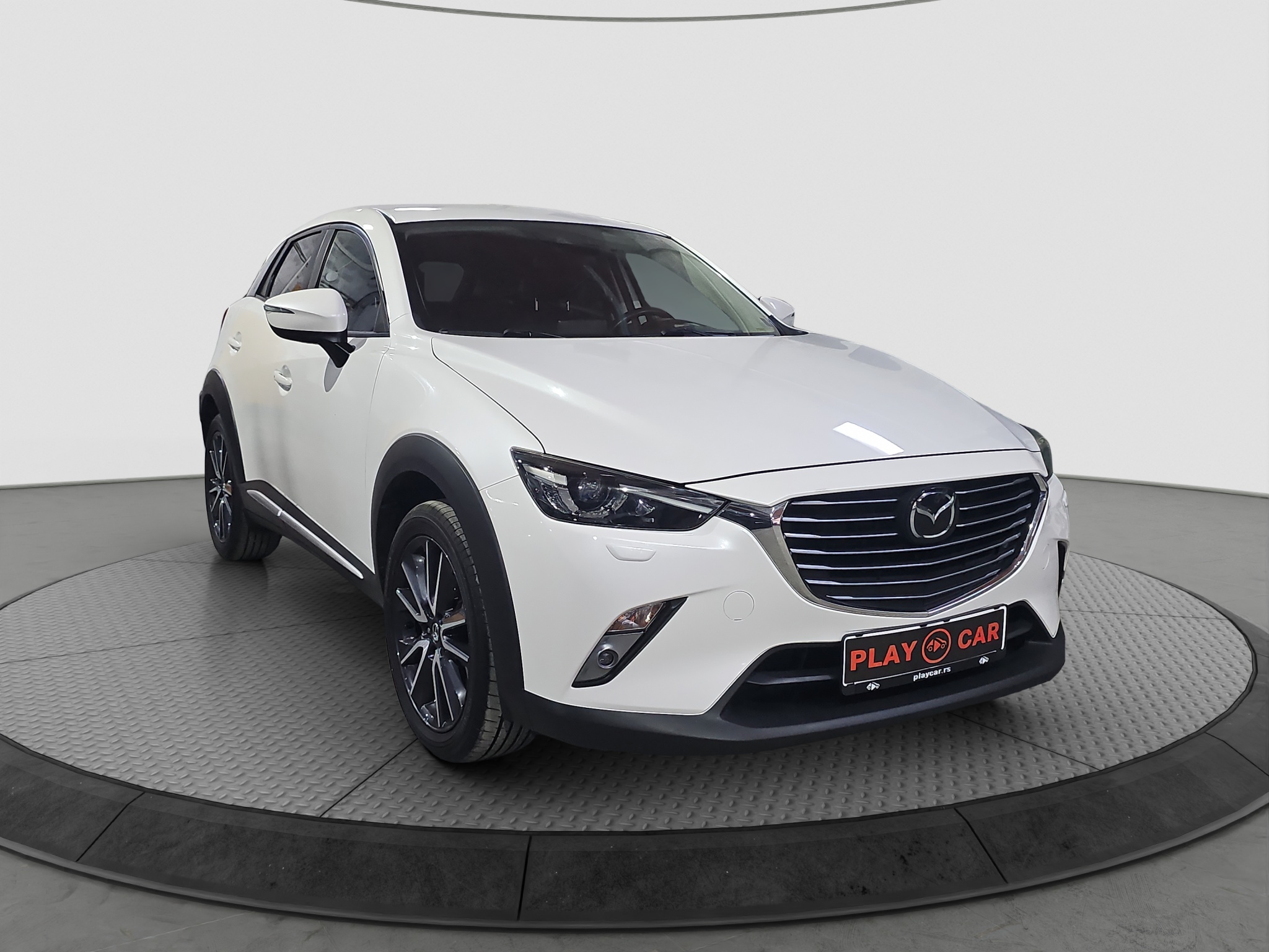 
								Mazda CX-3 AUTO/FU.LL full									