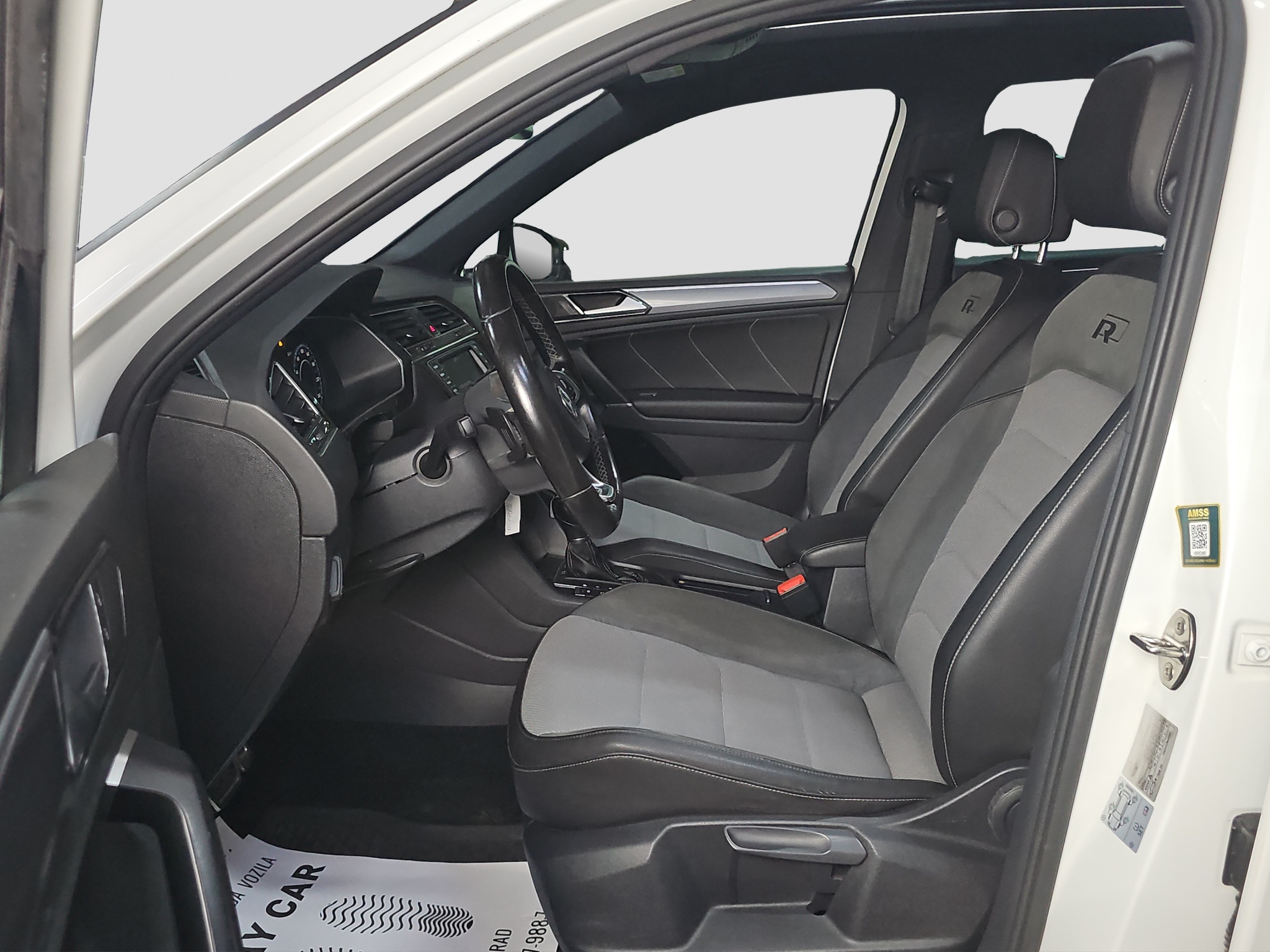 
								Volkswagen Tiguan R-line x2/4M/VIRT full									