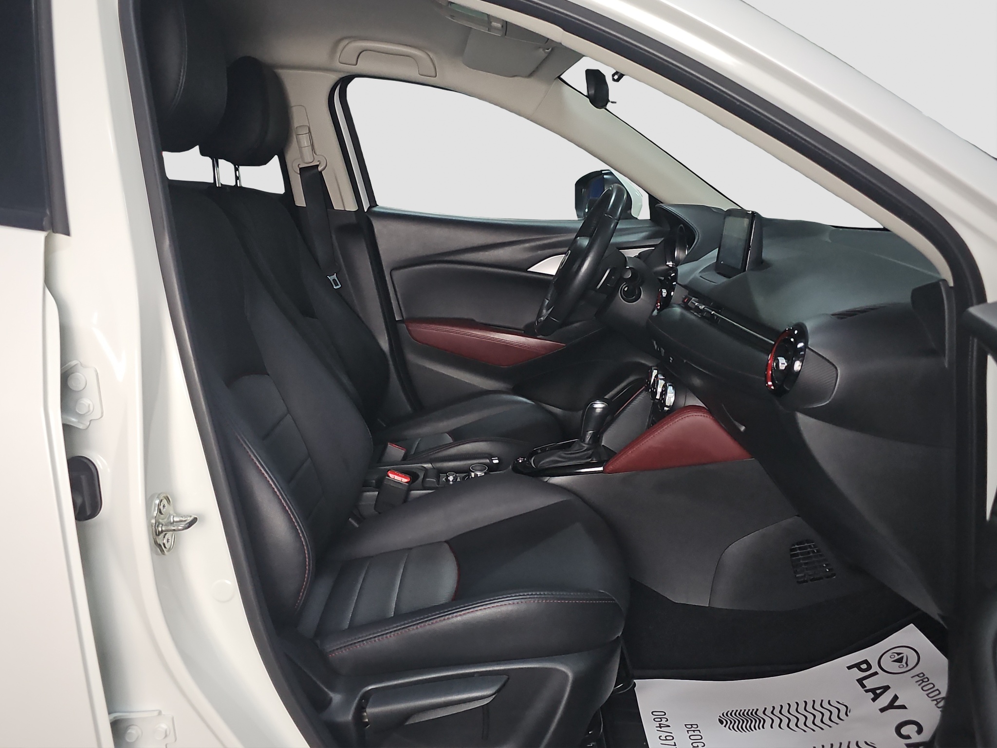 
								Mazda CX-3 AUTO/FU.LL full									