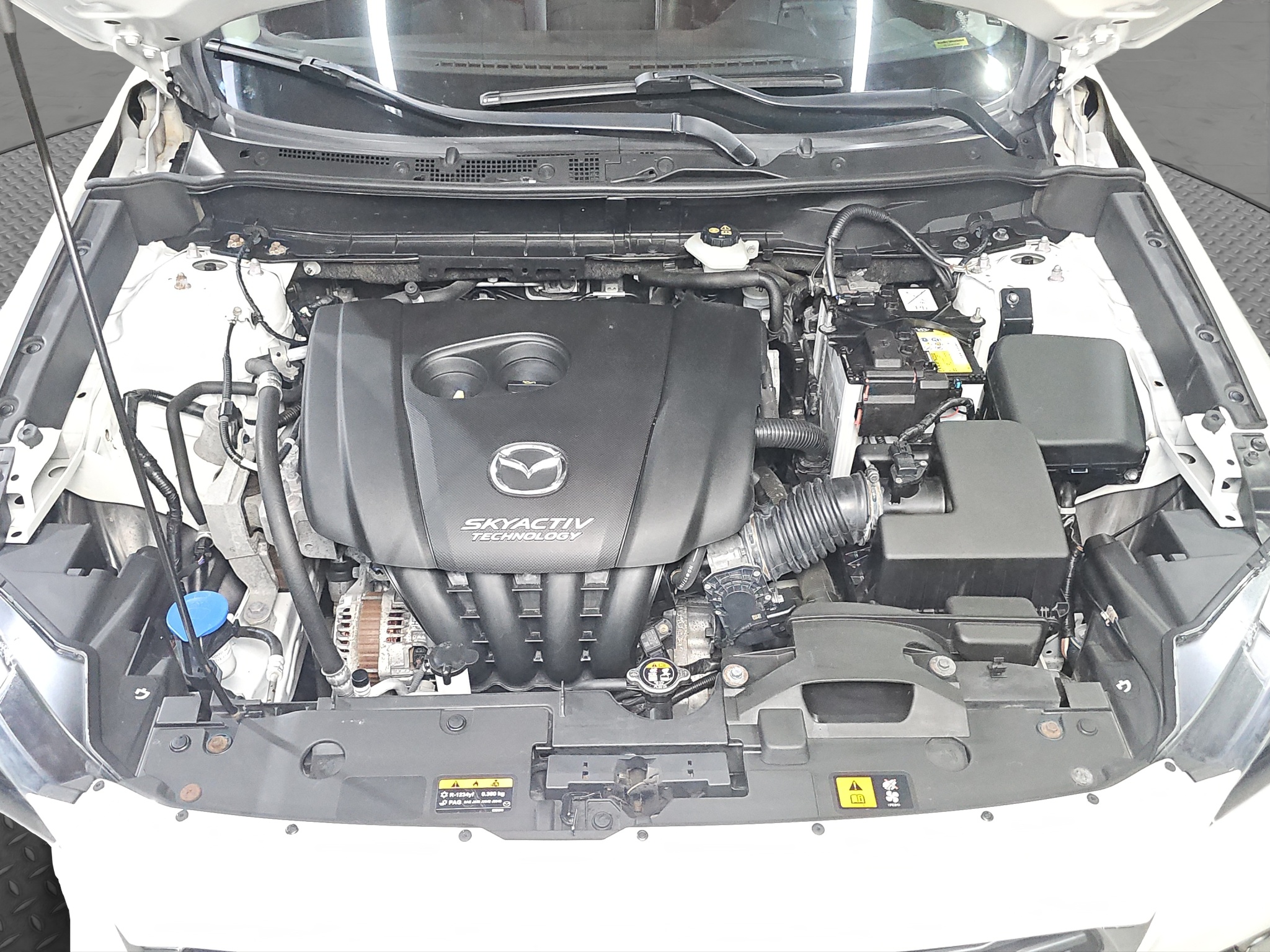 
								Mazda CX-3 AUTO/FU.LL full									