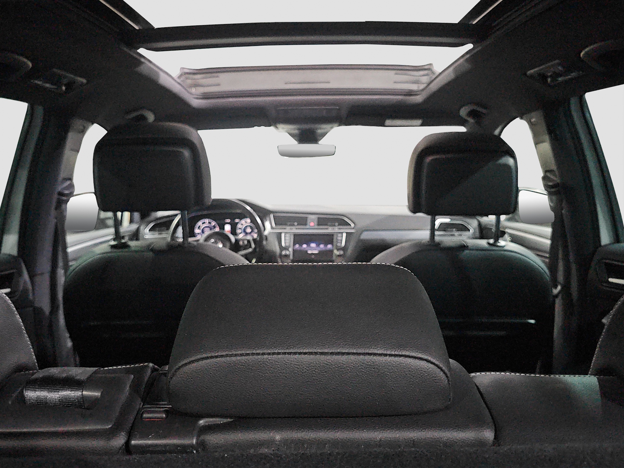 
								Volkswagen Tiguan R-line x2/4M/VIRT full									