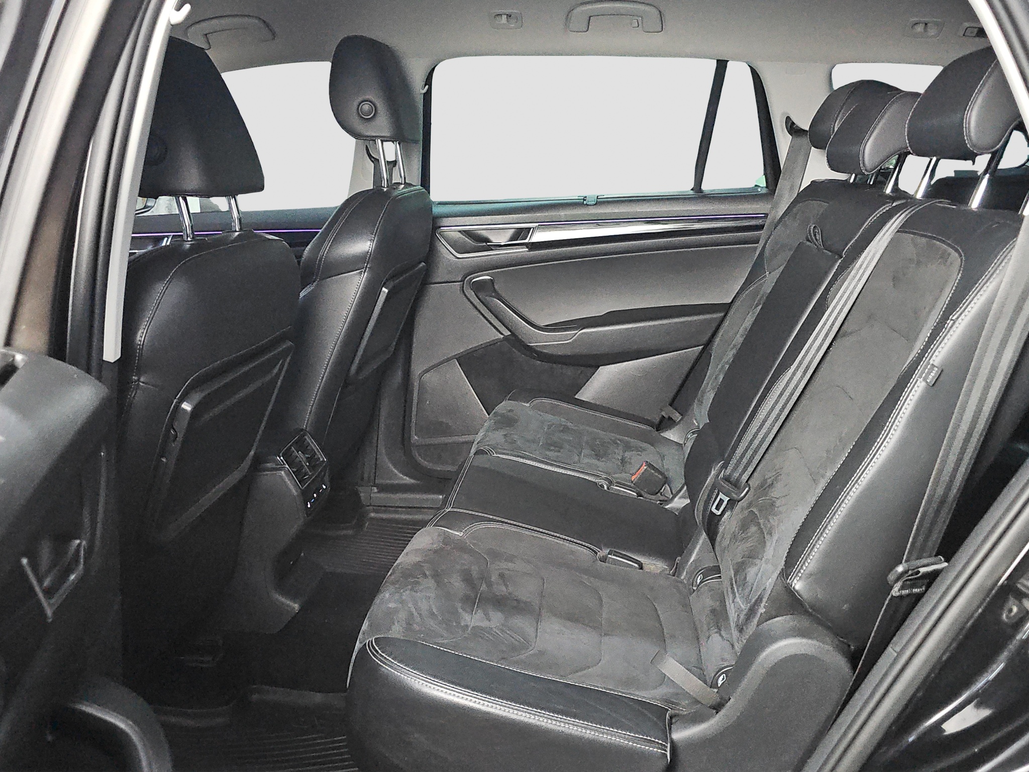 
								Škoda Kodiaq AWD/MATR/DSG full									