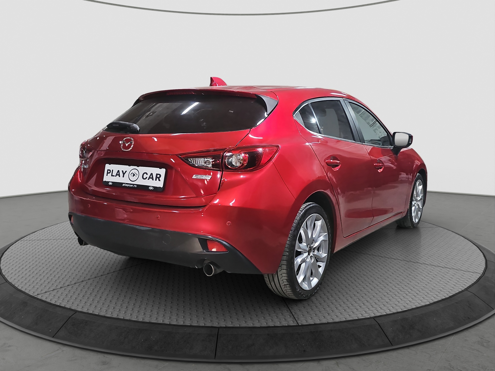 
								Mazda 3 AUTO/DOBAR full									