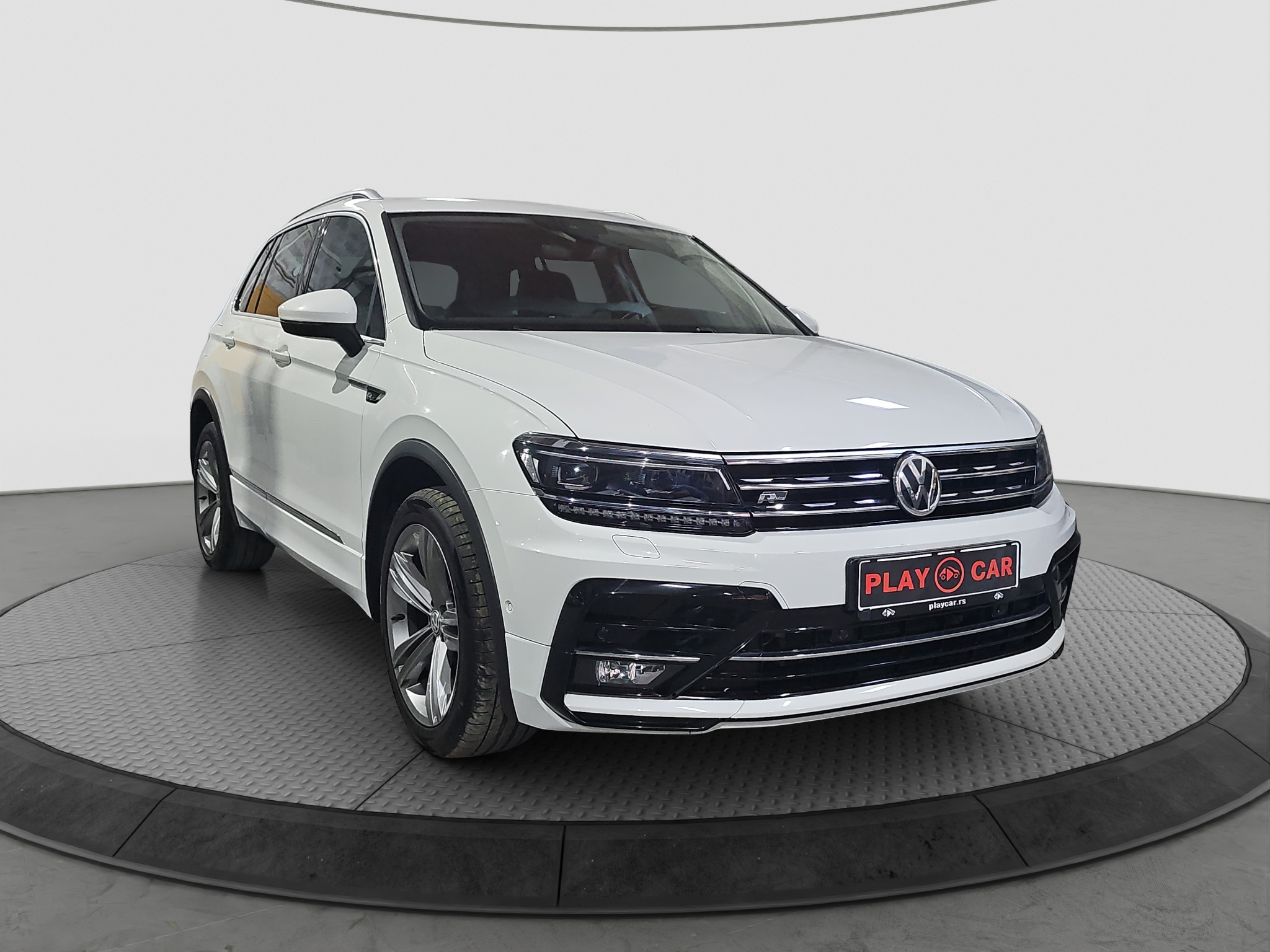
								Volkswagen Tiguan R-line/4motion/T.O.P full									