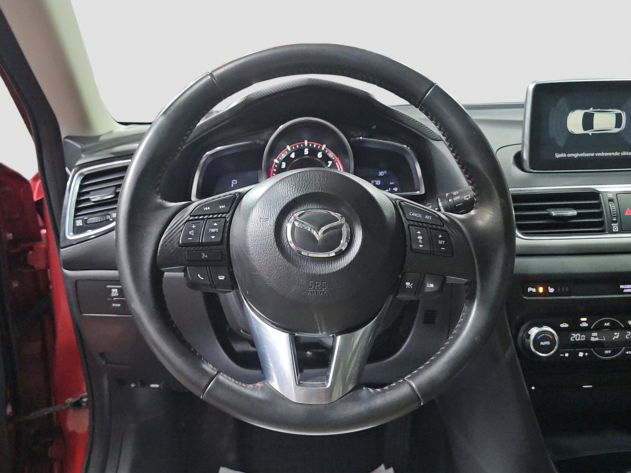 
								Mazda 3 AUTO/DOBAR full									