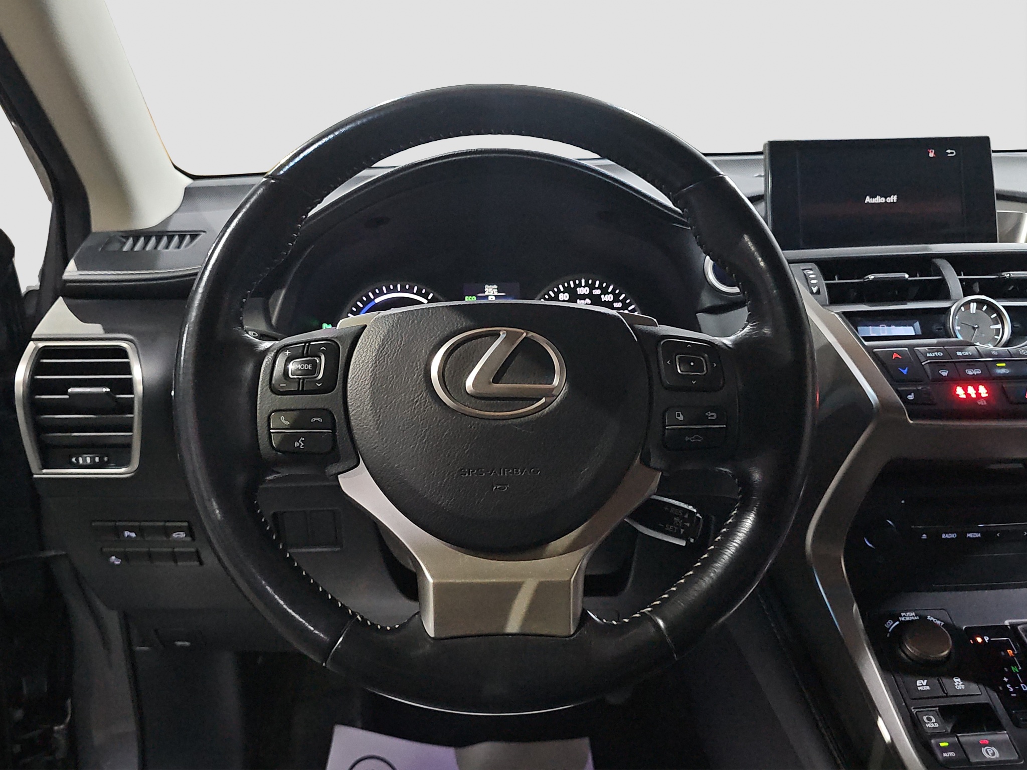 
								Lexus NX AWD/ODL.IČAN full									