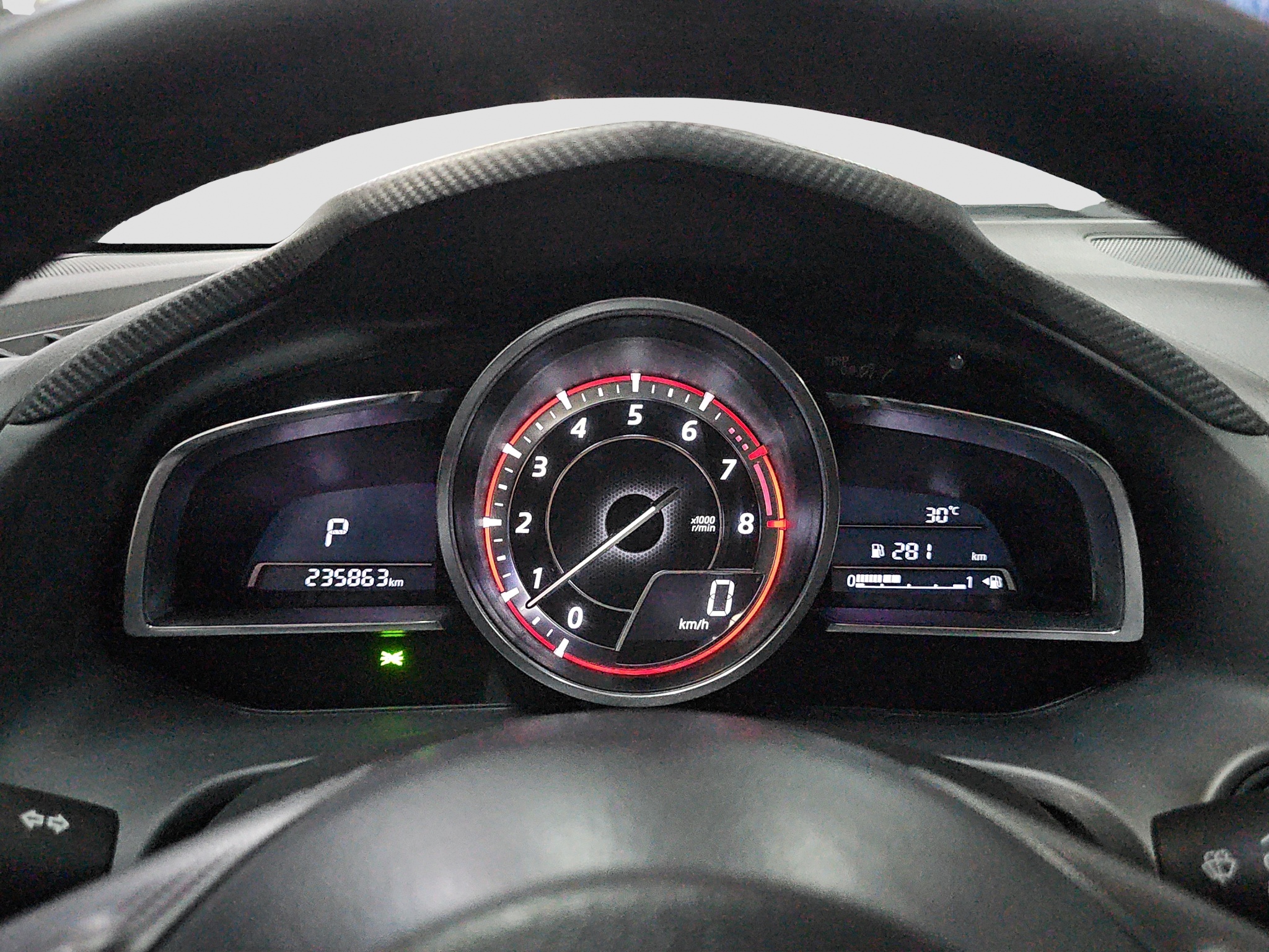 
								Mazda 3 AUTO/DOBAR full									