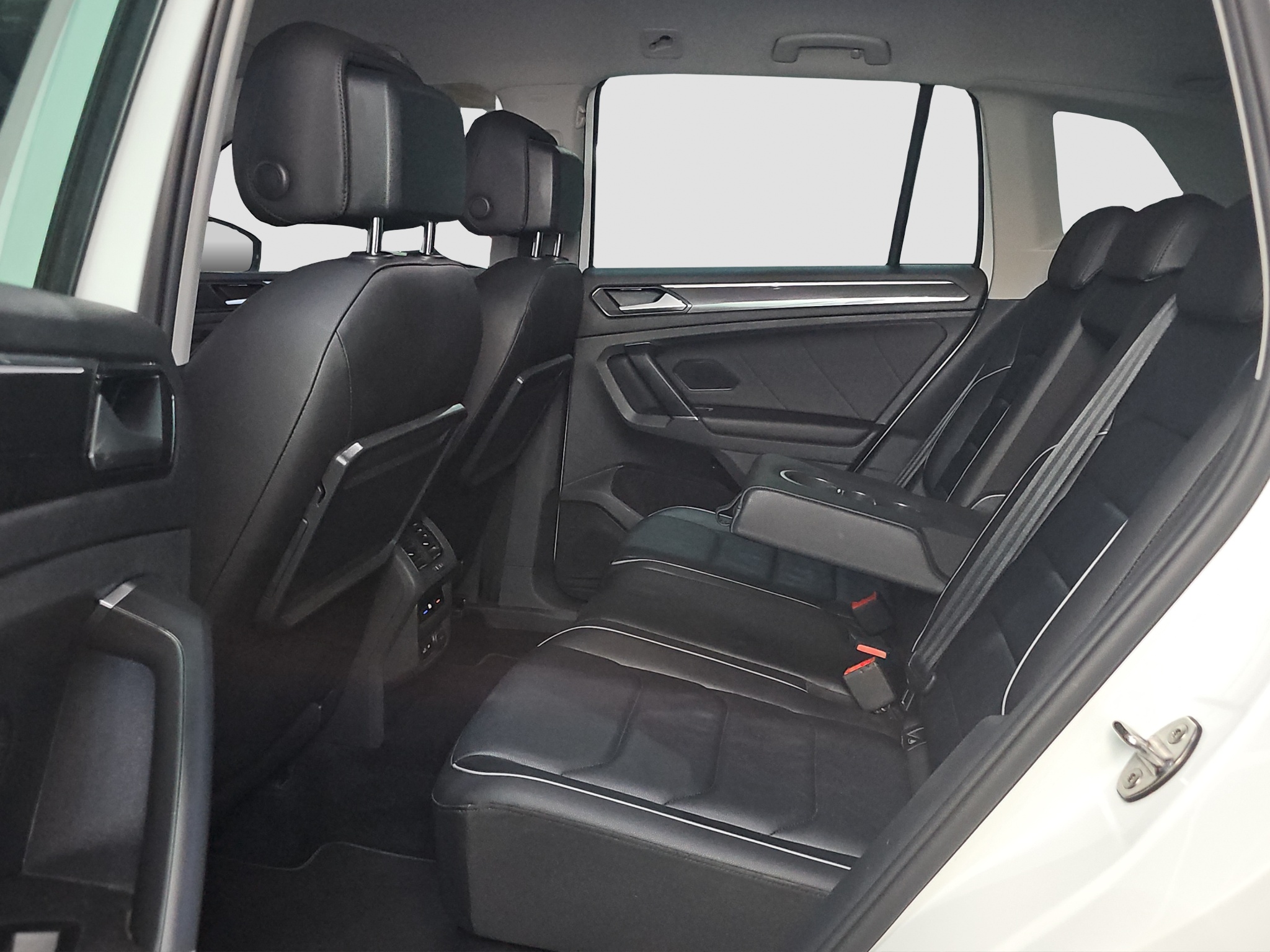 
								Volkswagen Tiguan R-line/4motion/T.O.P full									