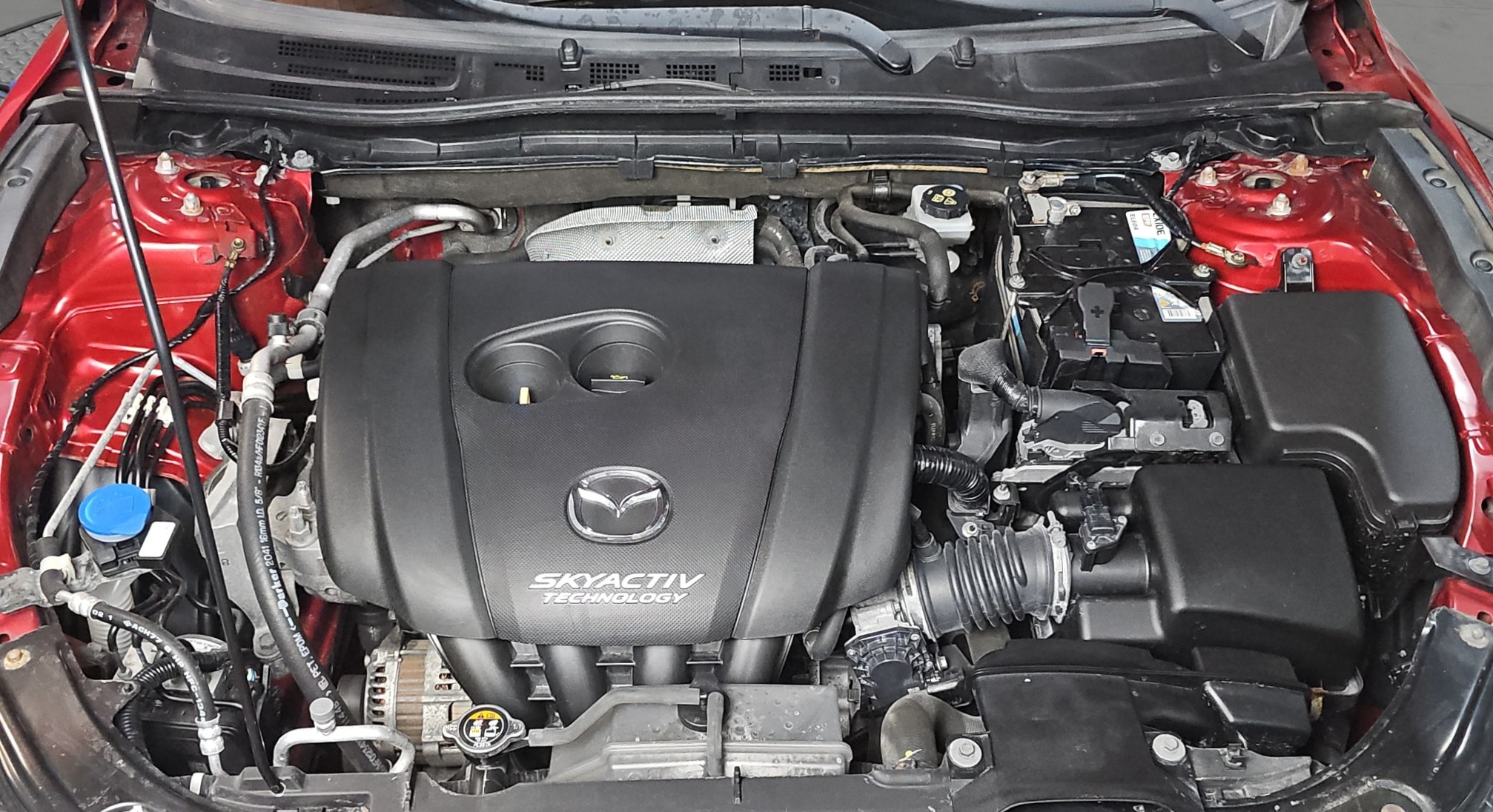 
								Mazda 3 AUTO/DOBAR full									