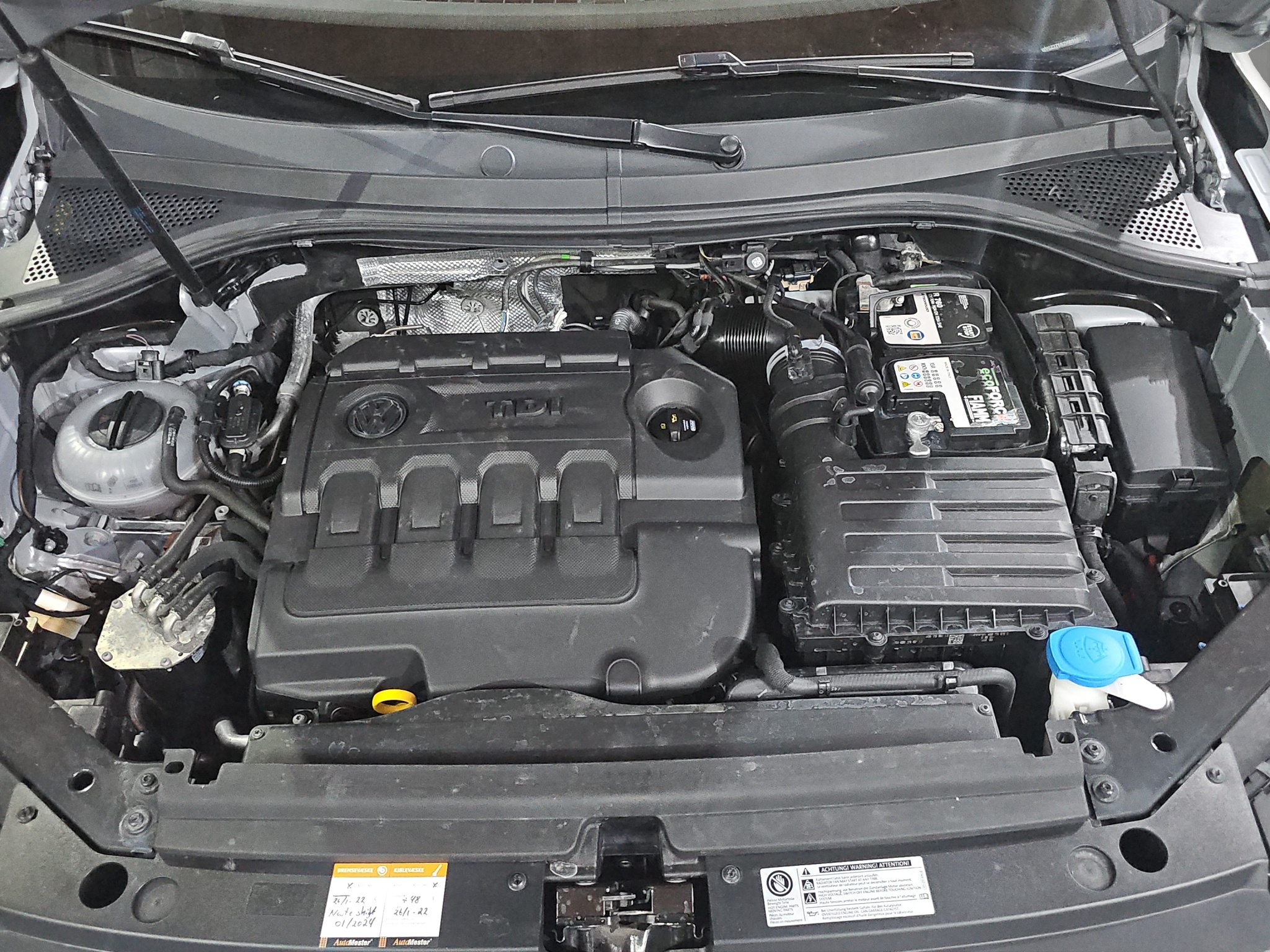 
								Volkswagen Tiguan R-line/4motion full									