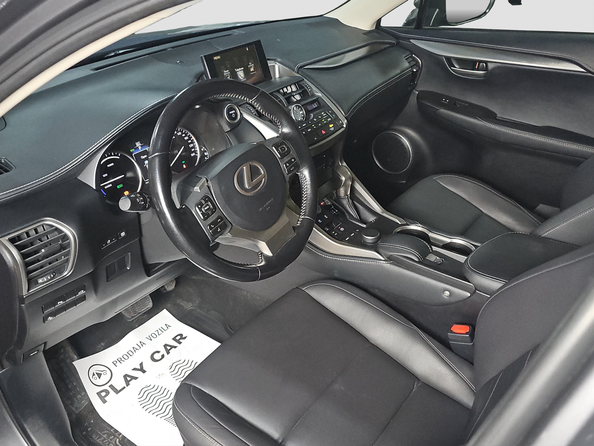
								Lexus NX AWD/ODL.IČAN full									
