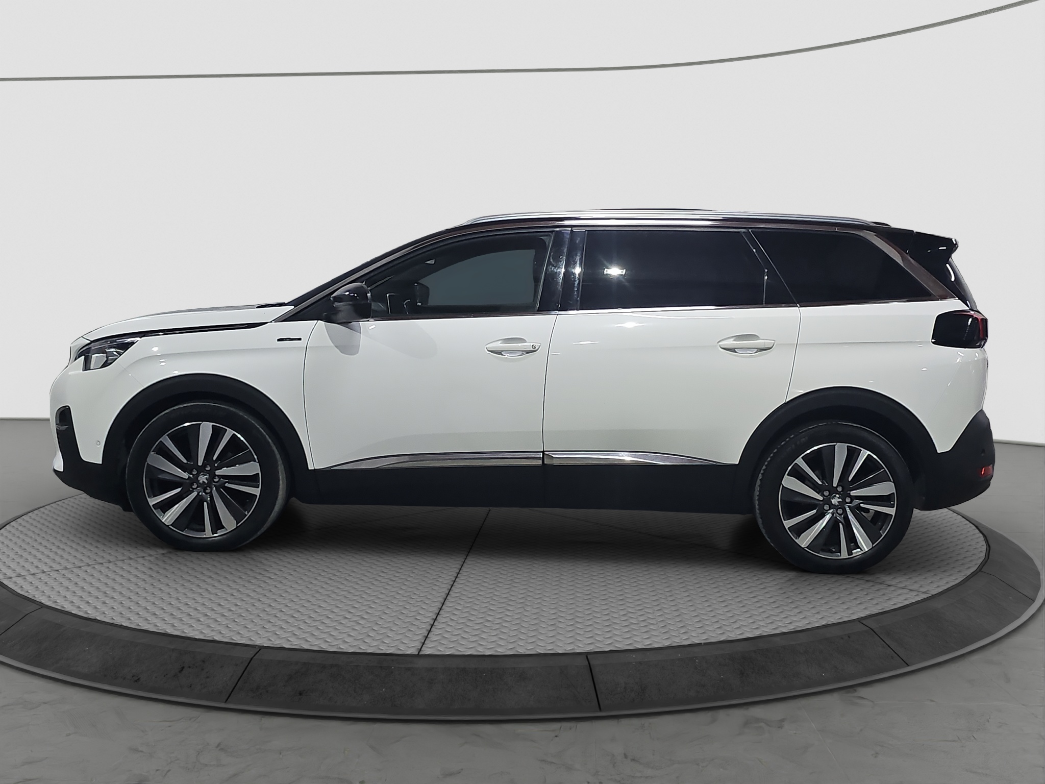 
								Peugeot 5008 GT-line/POK.KROV full									