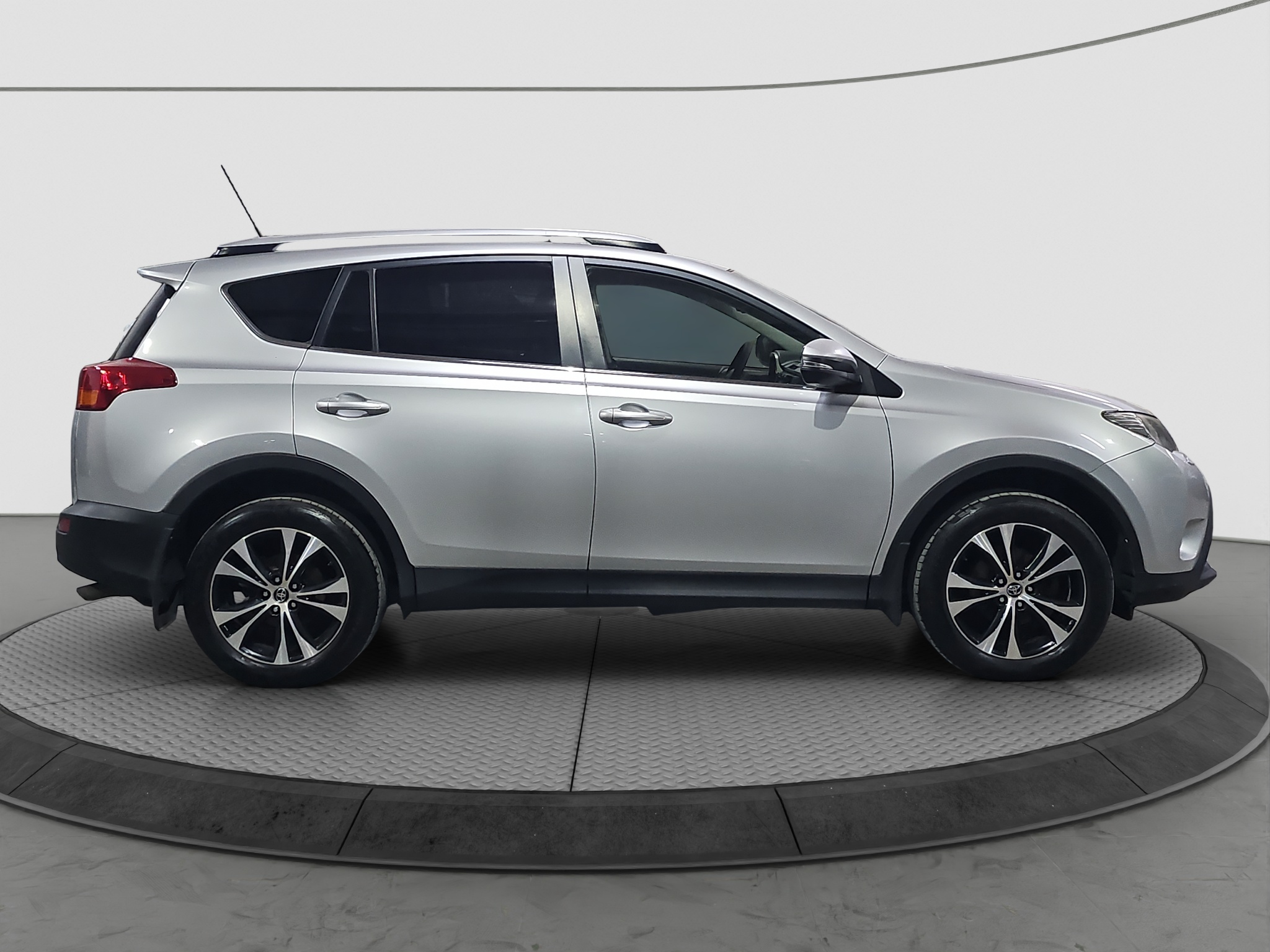 
								Toyota RAV 4 AWD/T.O.P full									