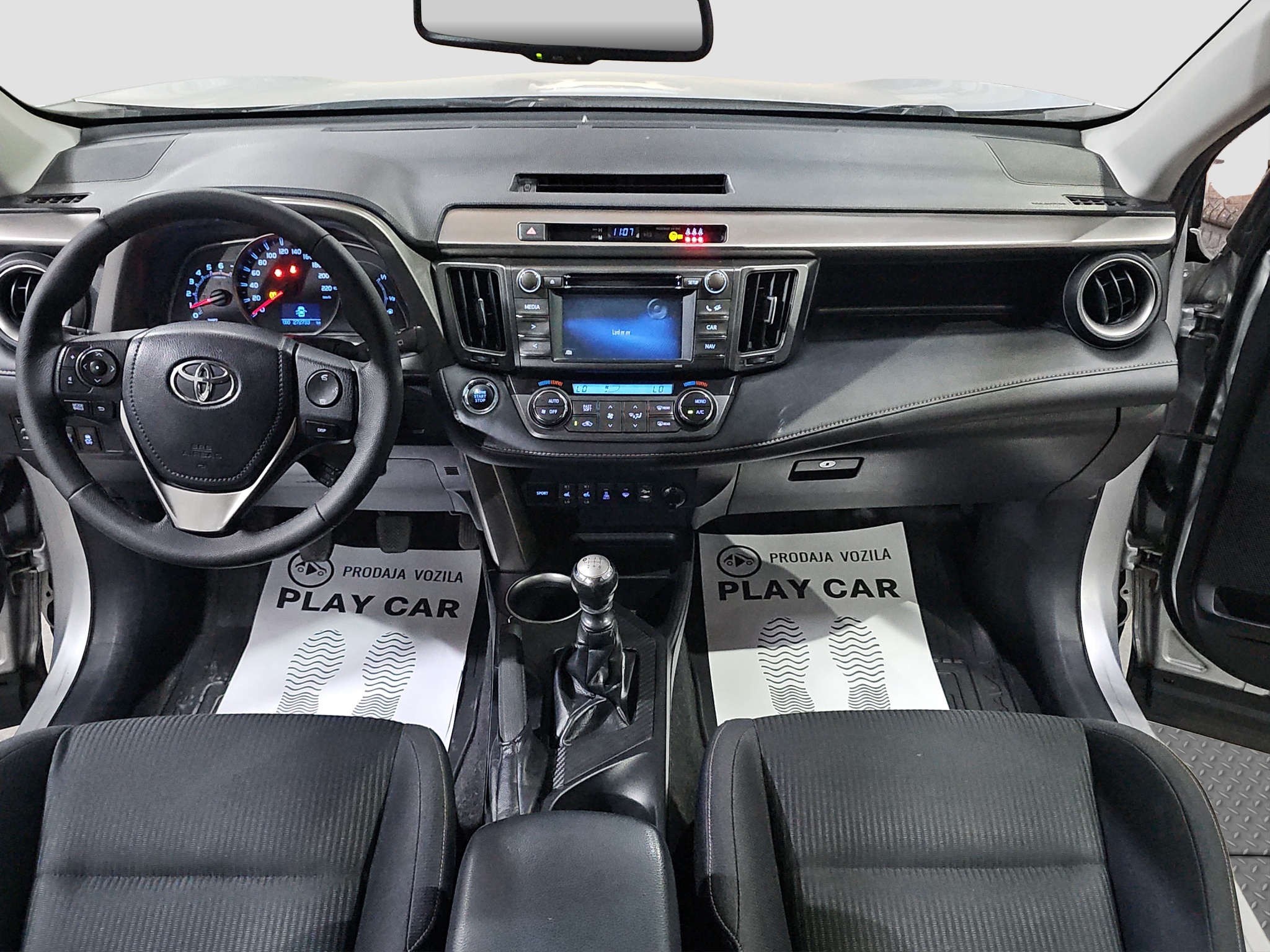 
								Toyota RAV 4 AWD/T.O.P full									