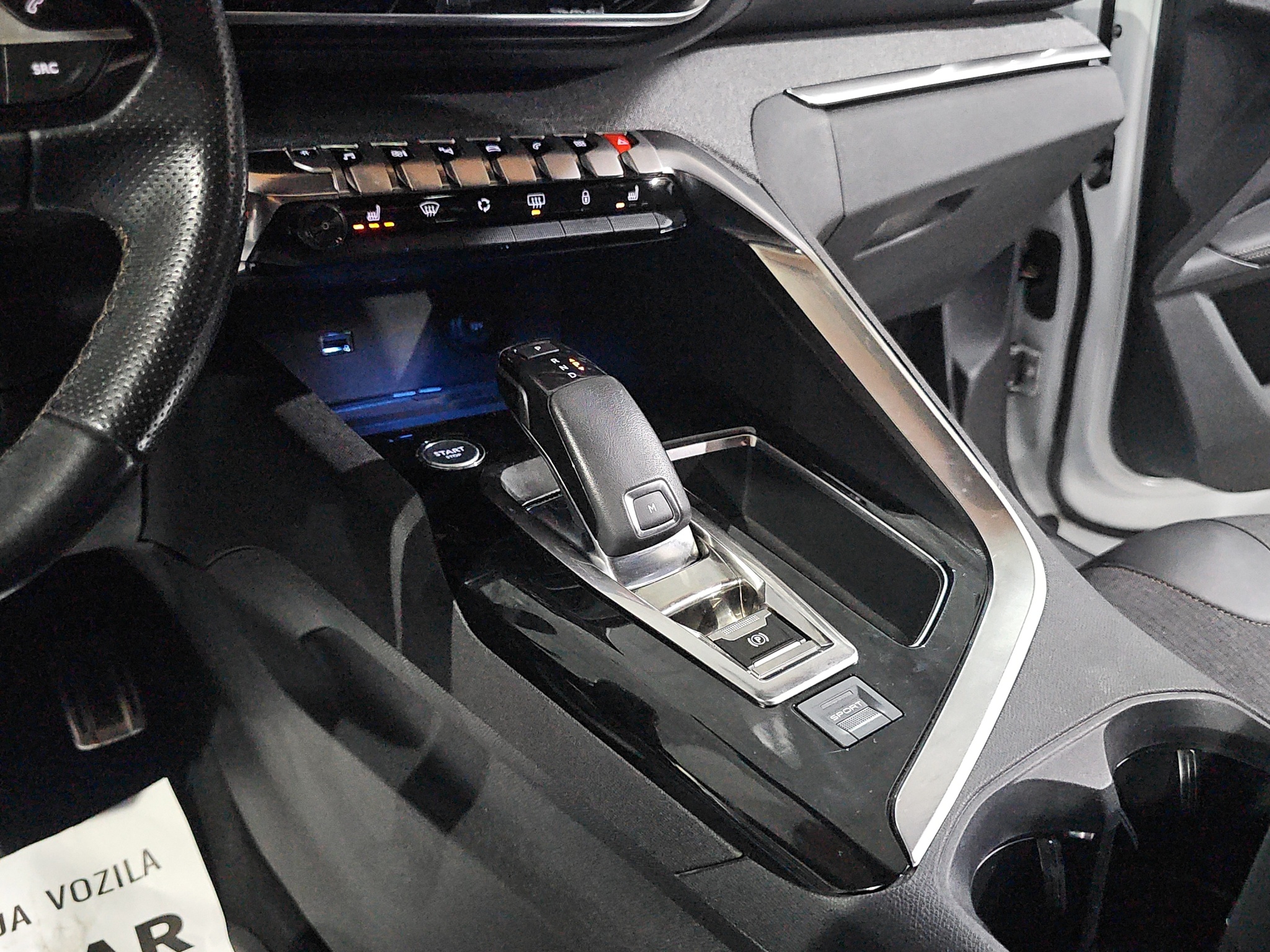 
								Peugeot 5008 GT-line/POK.KROV full									