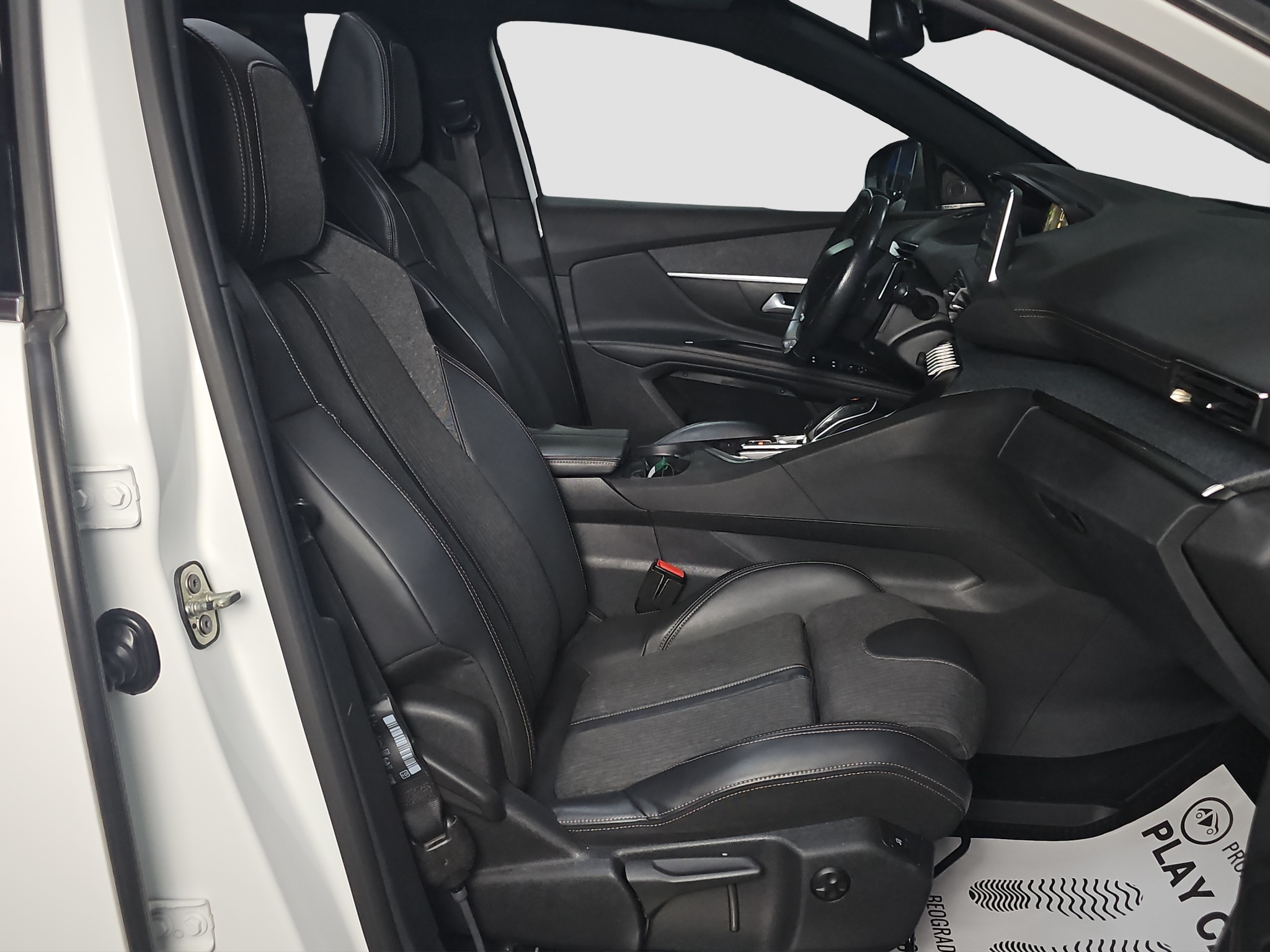 
								Peugeot 5008 GT-line/POK.KROV full									